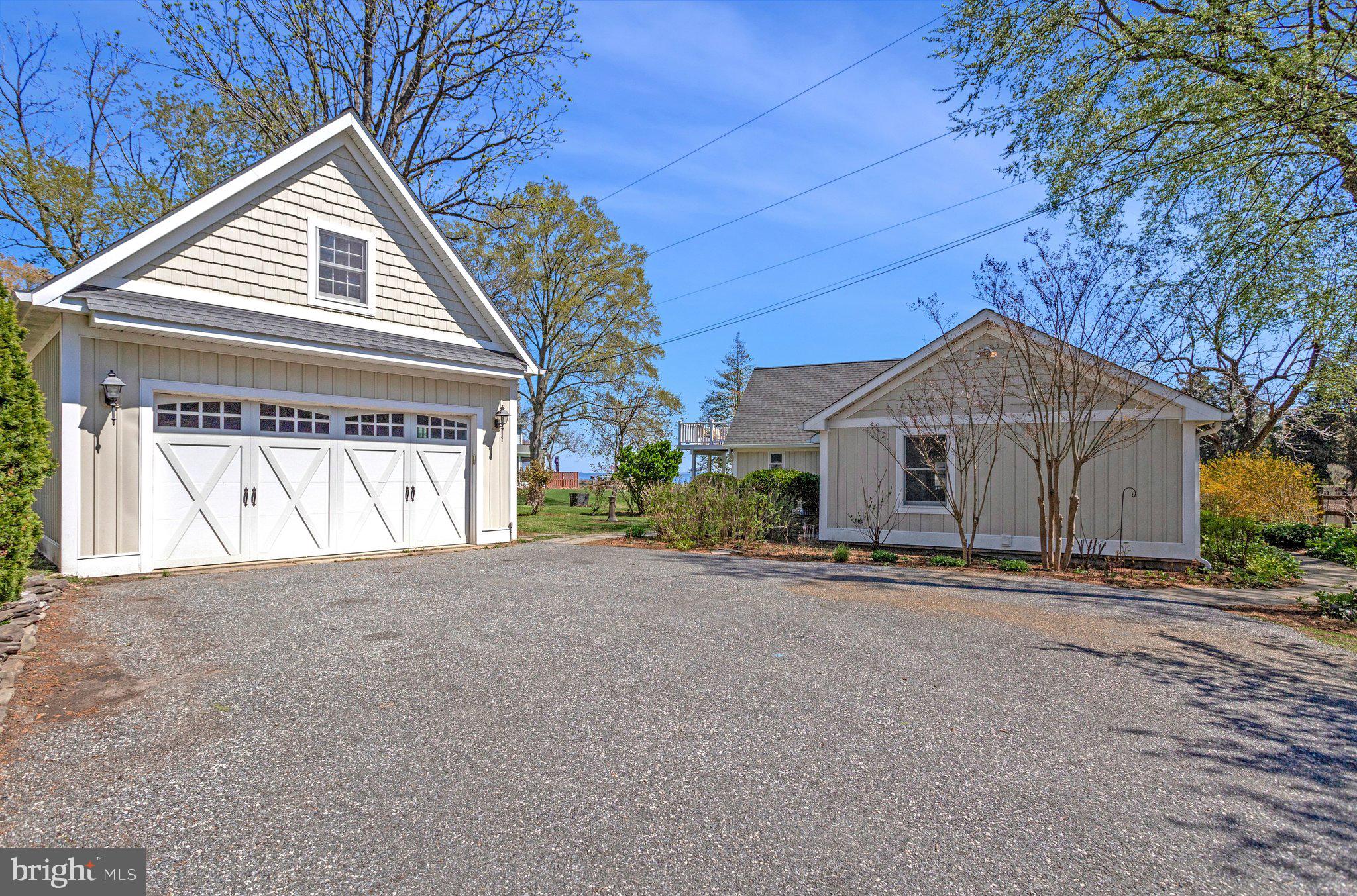 SHADY SIDE - Residential