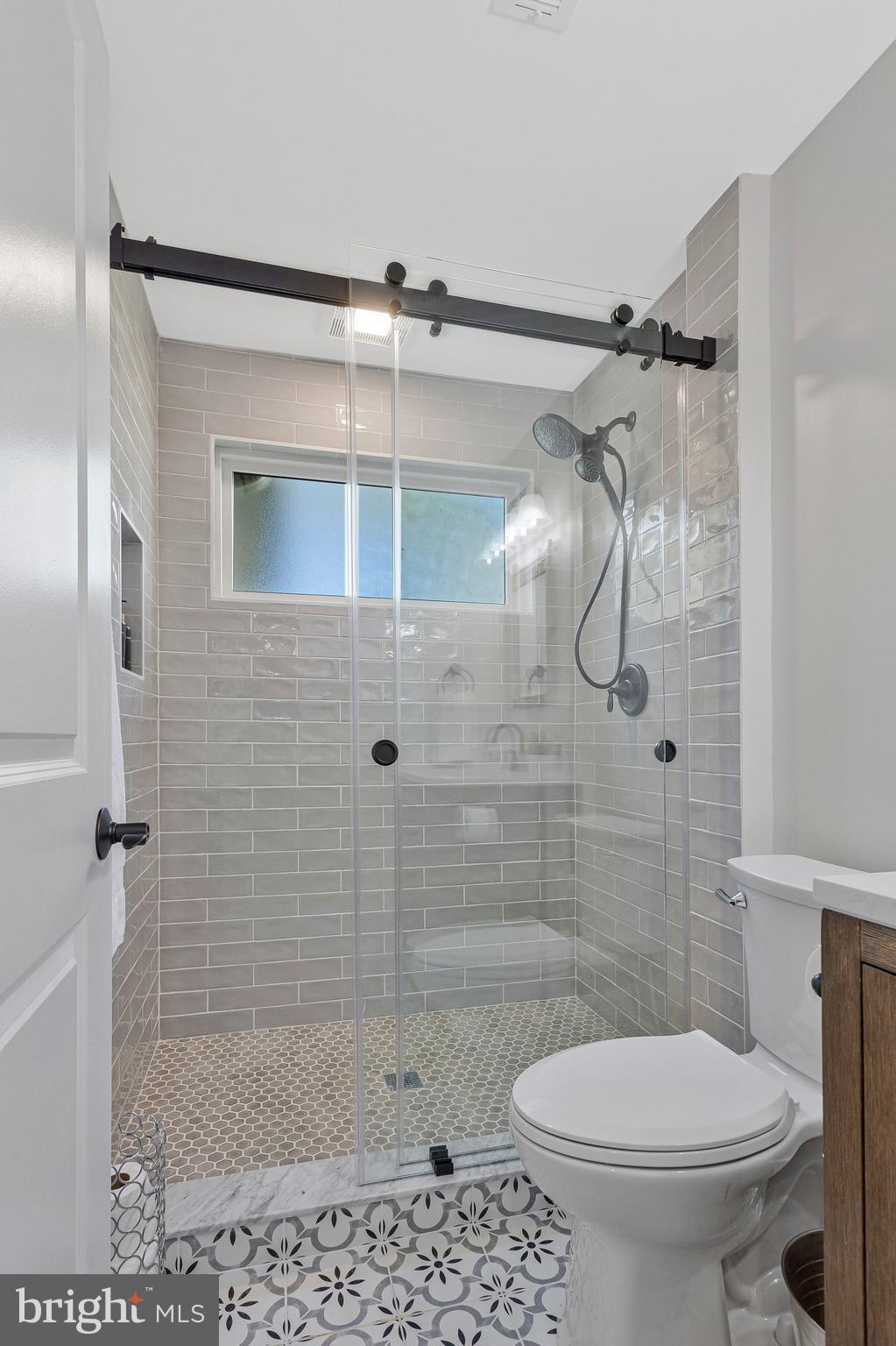 SHADY SIDE - Residential