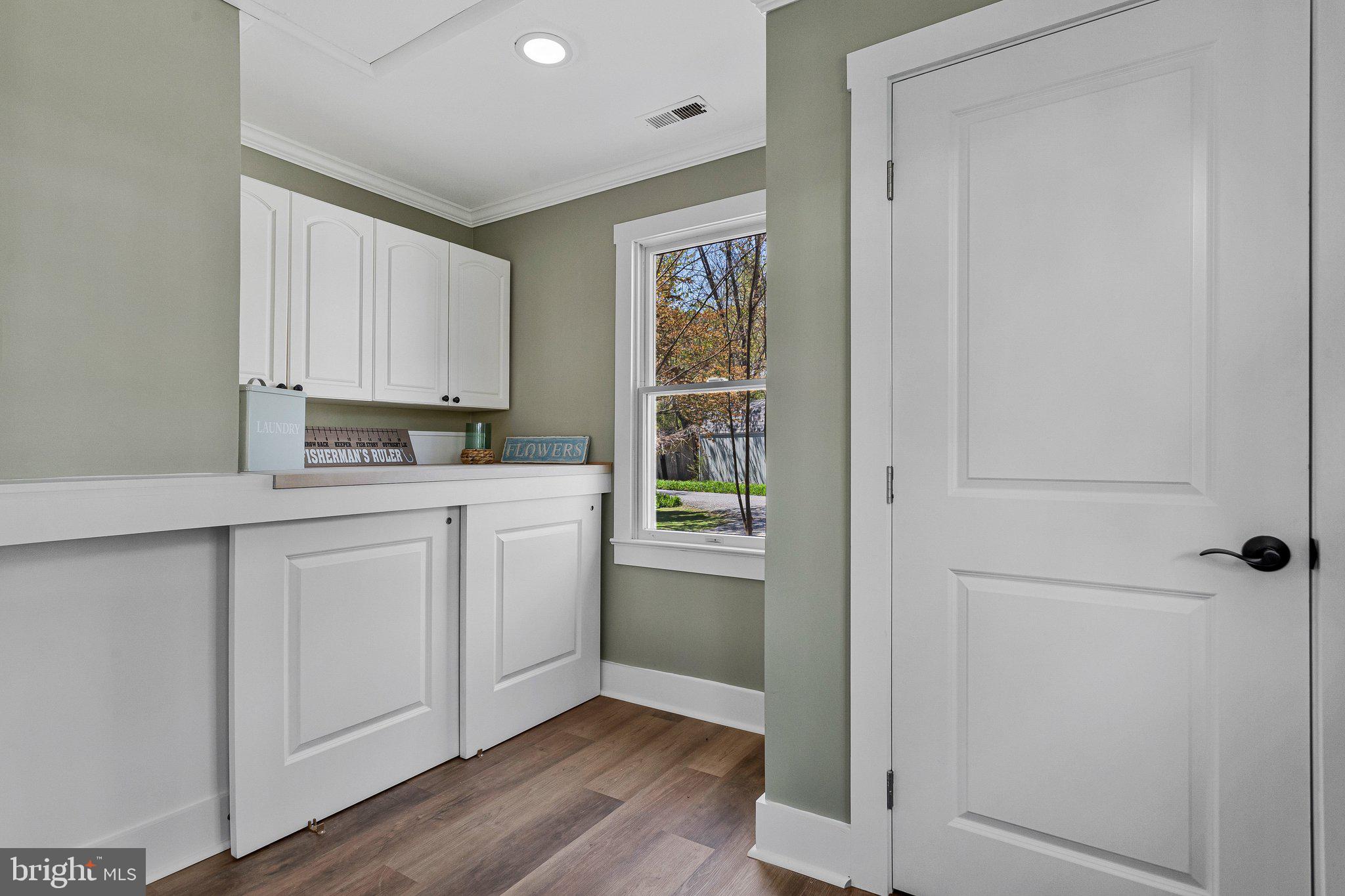 SHADY SIDE - Residential