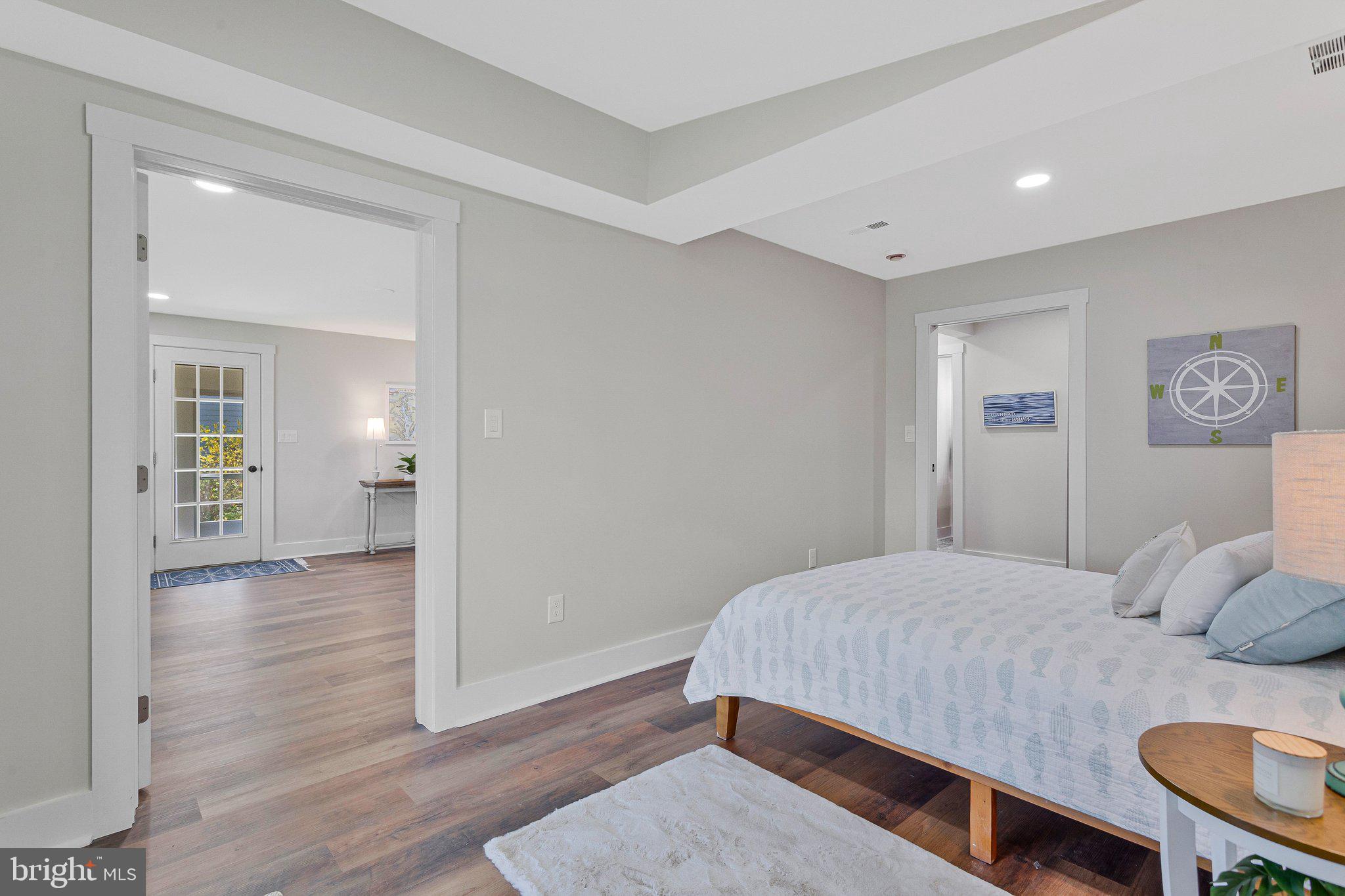 SHADY SIDE - Residential