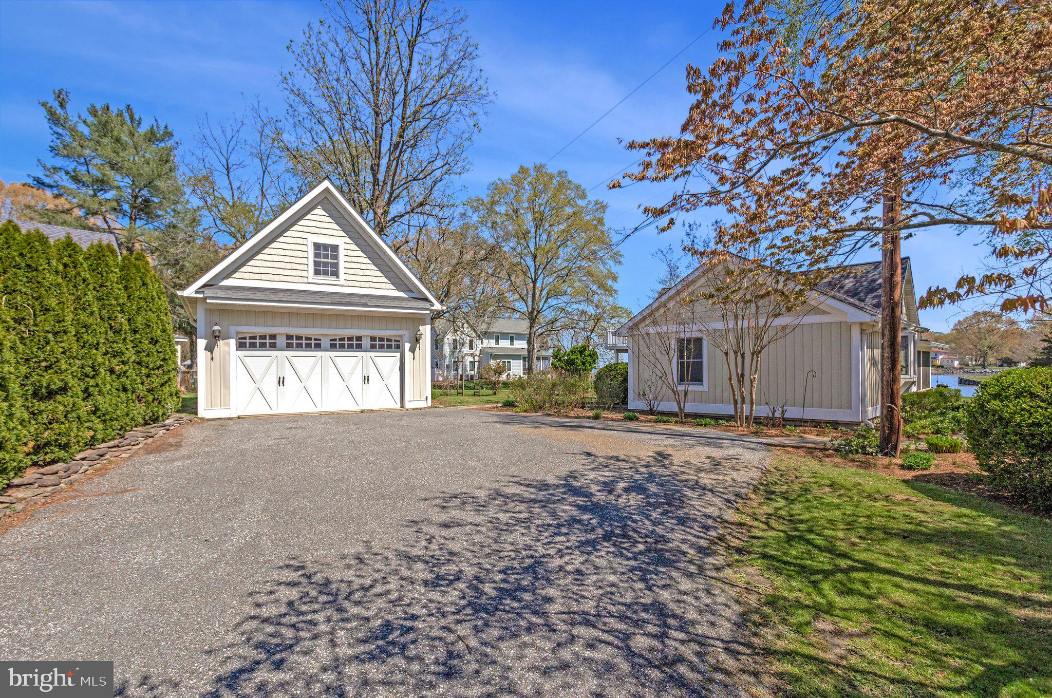 SHADY SIDE - Residential