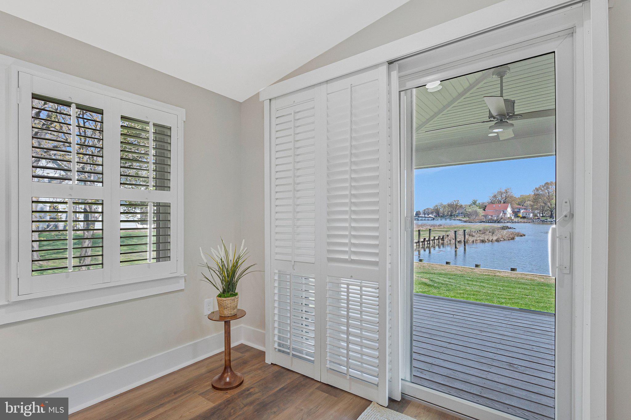 SHADY SIDE - Residential