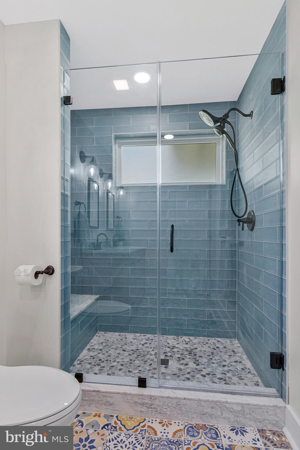 SHADY SIDE - Residential