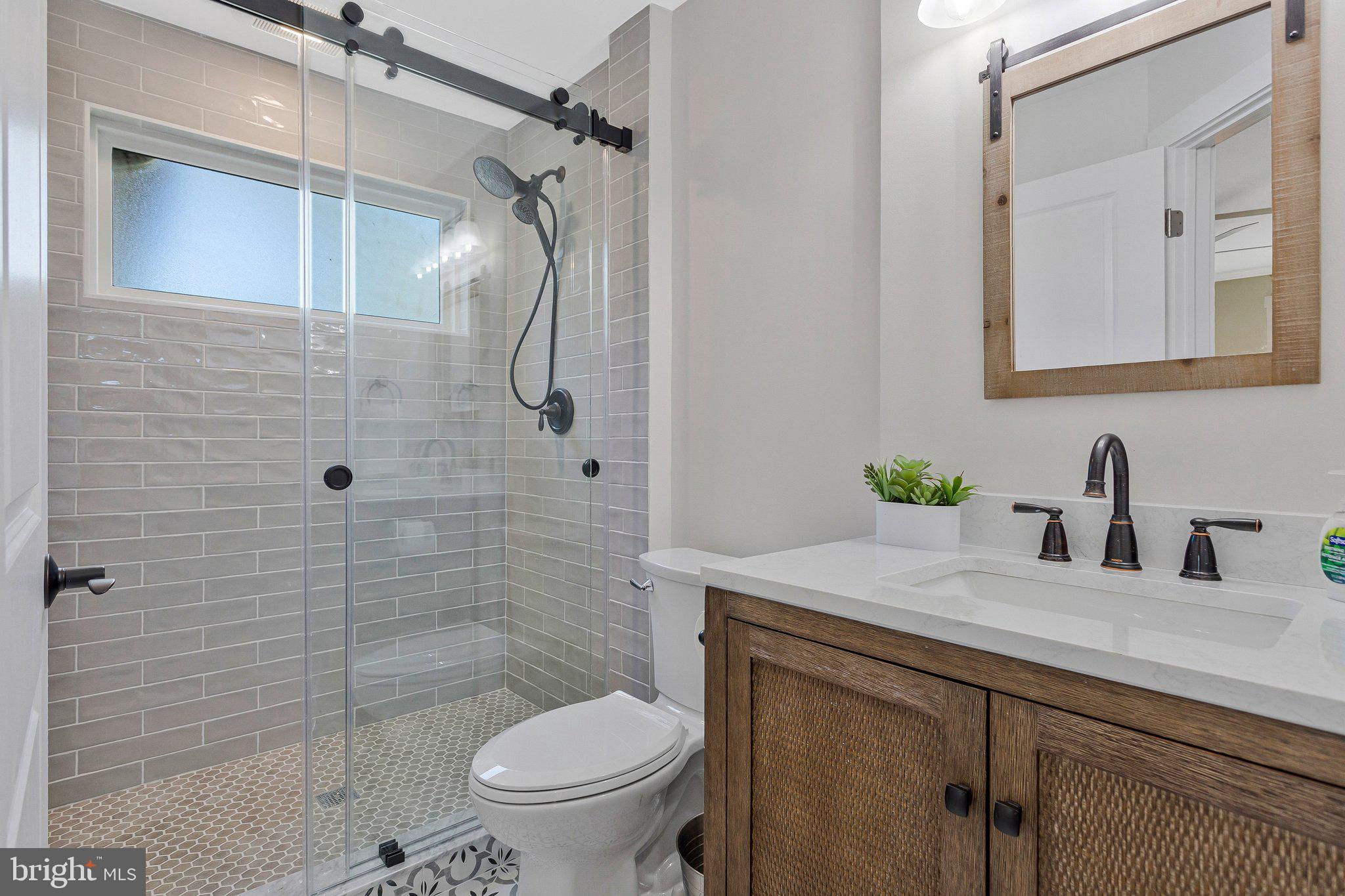 SHADY SIDE - Residential