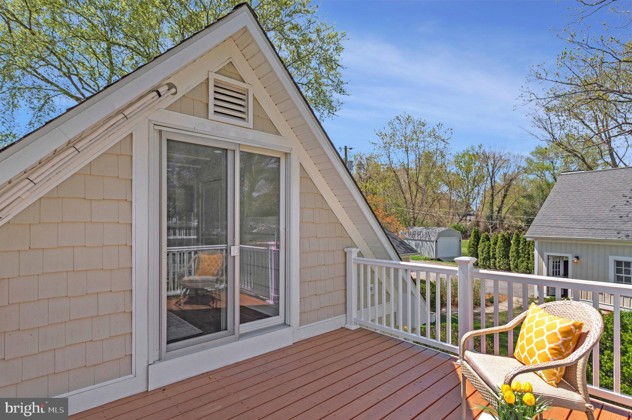 SHADY SIDE - Residential