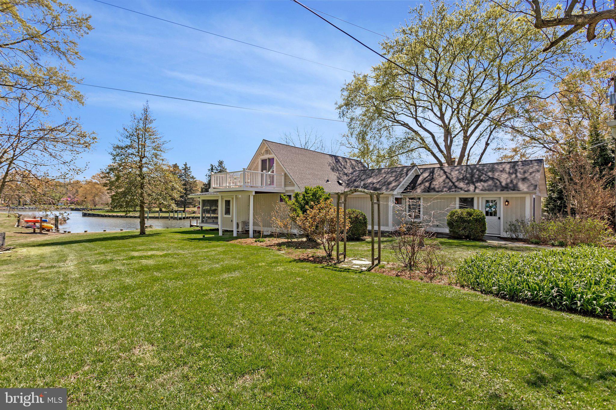 SHADY SIDE - Residential