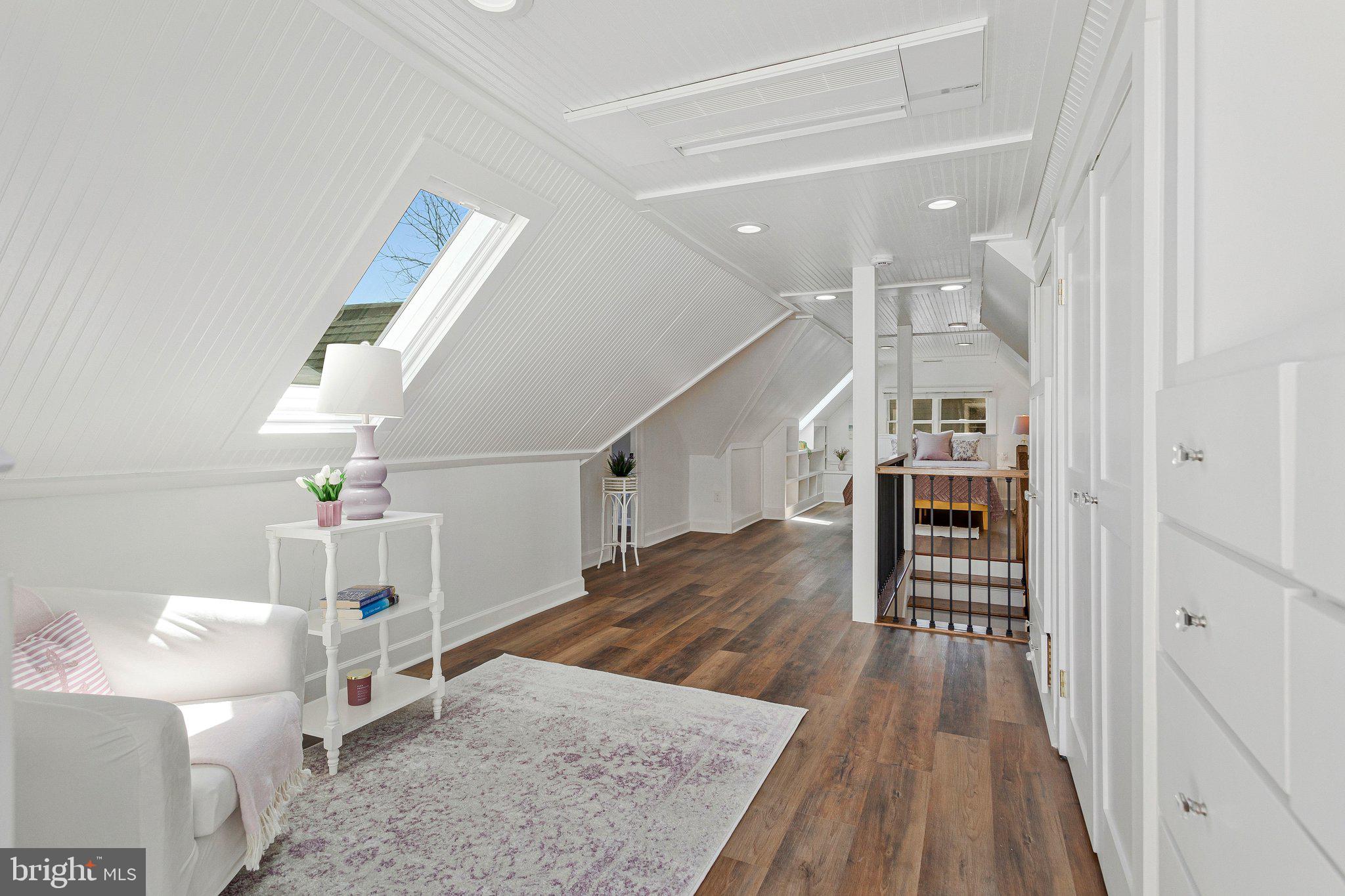 SHADY SIDE - Residential