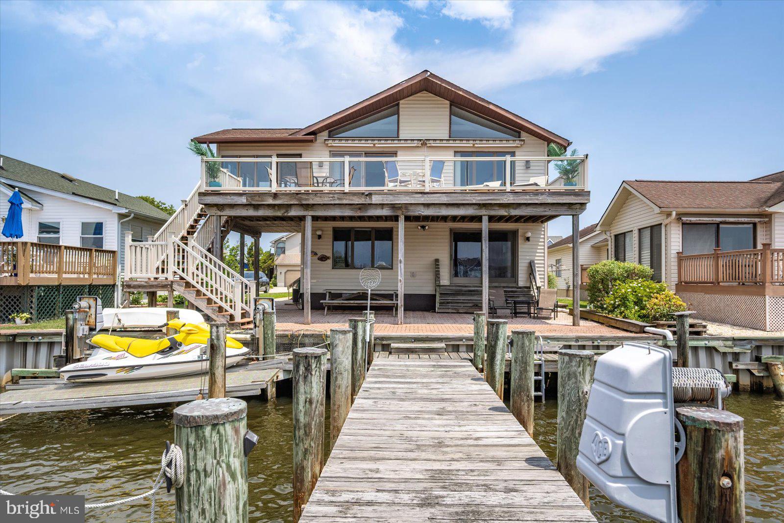 607 S SURF ROAD