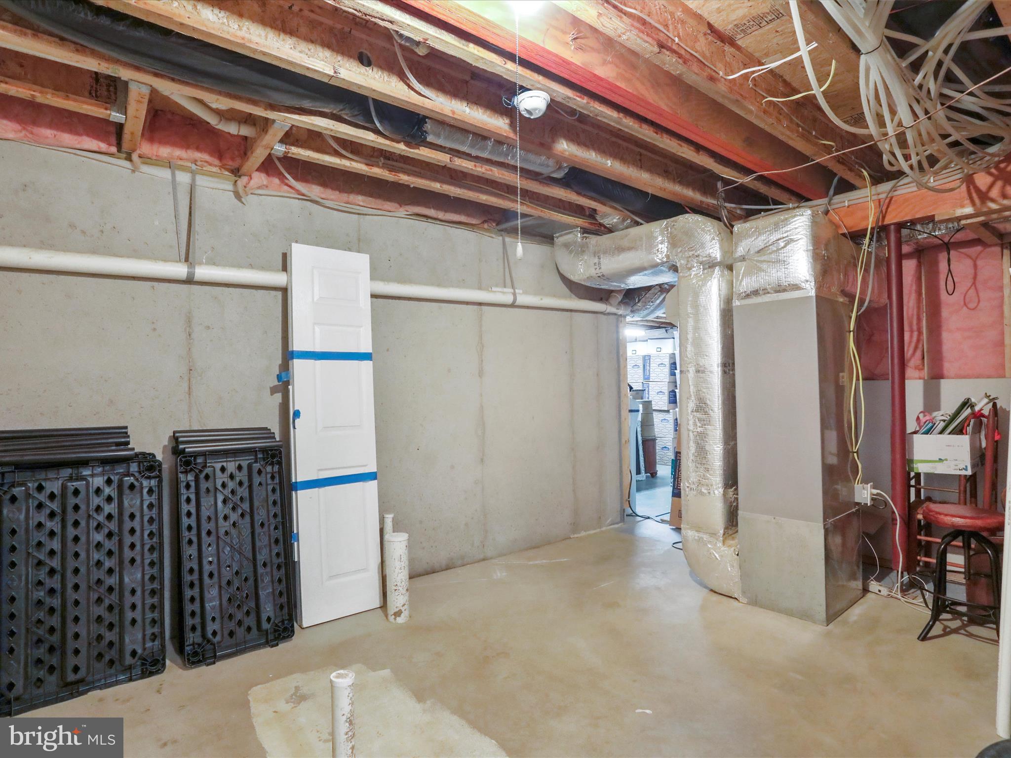 CRESTFIELD - Residential