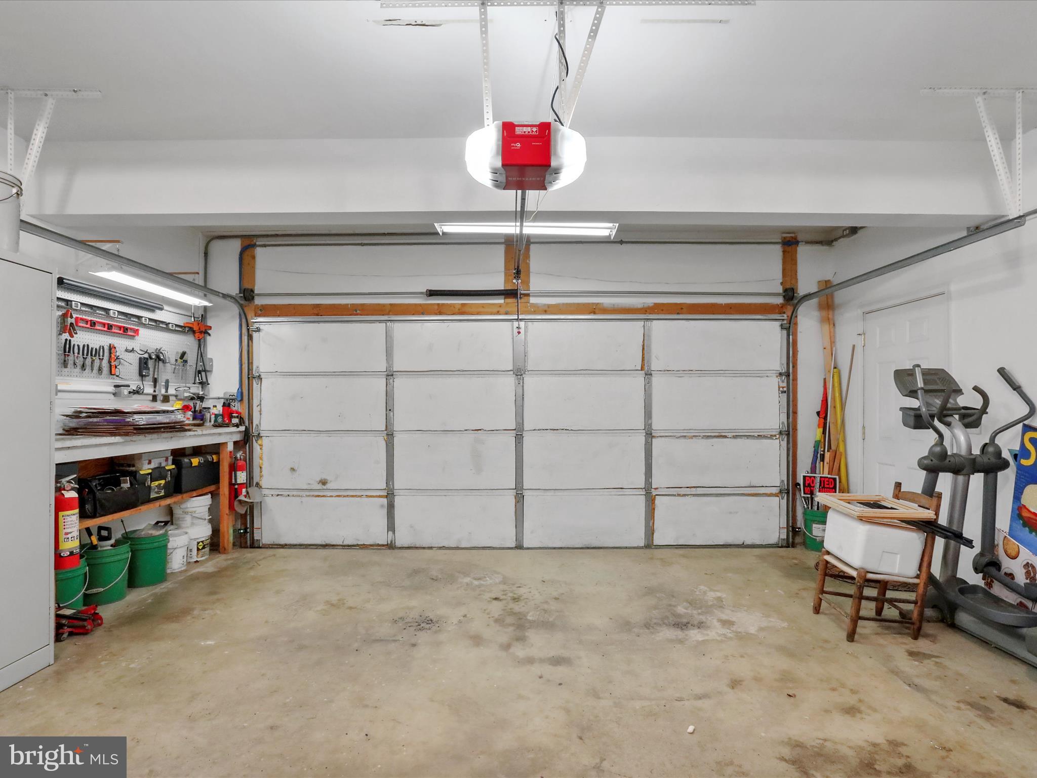 CRESTFIELD - Residential