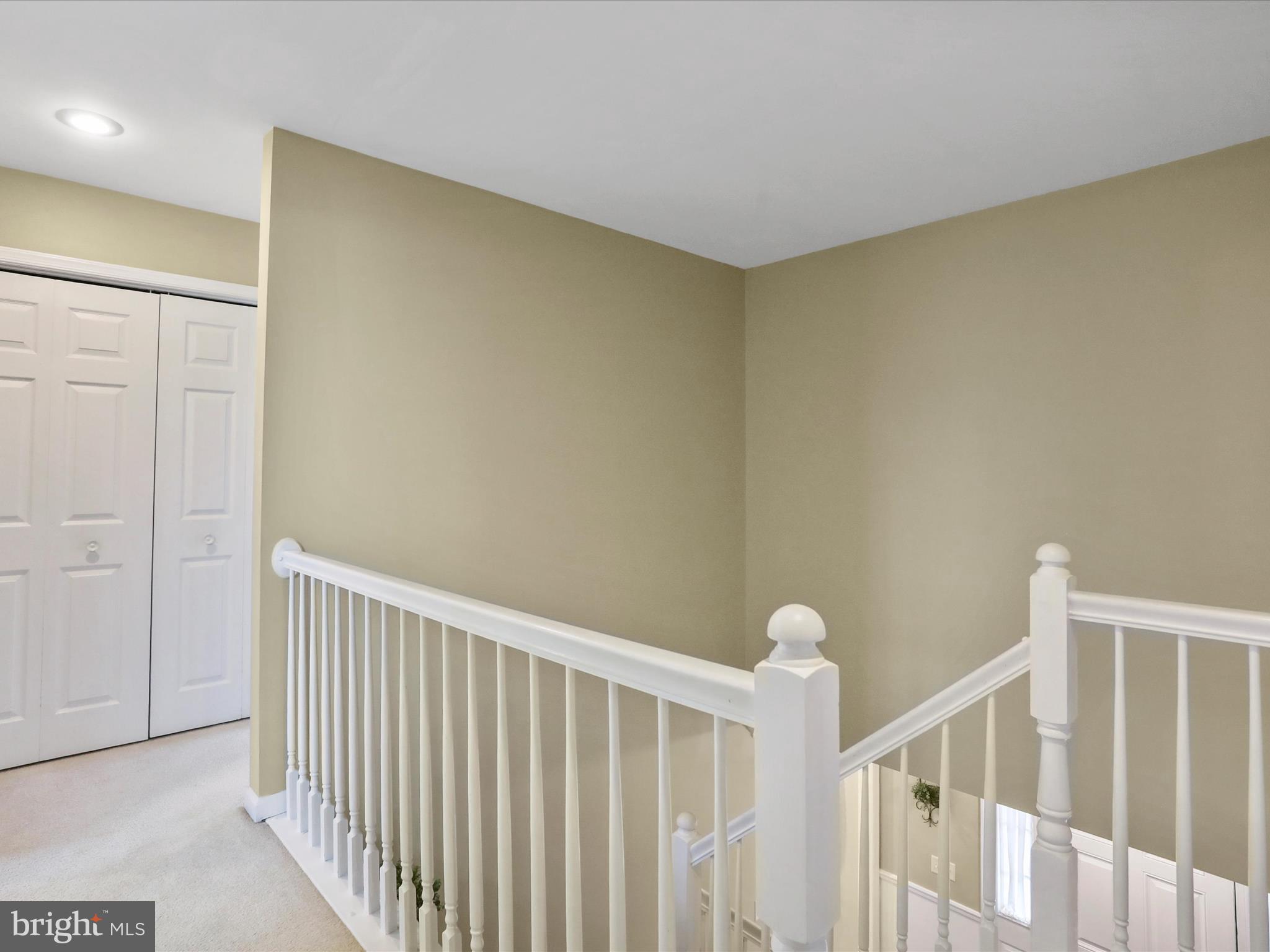 CRESTFIELD - Residential