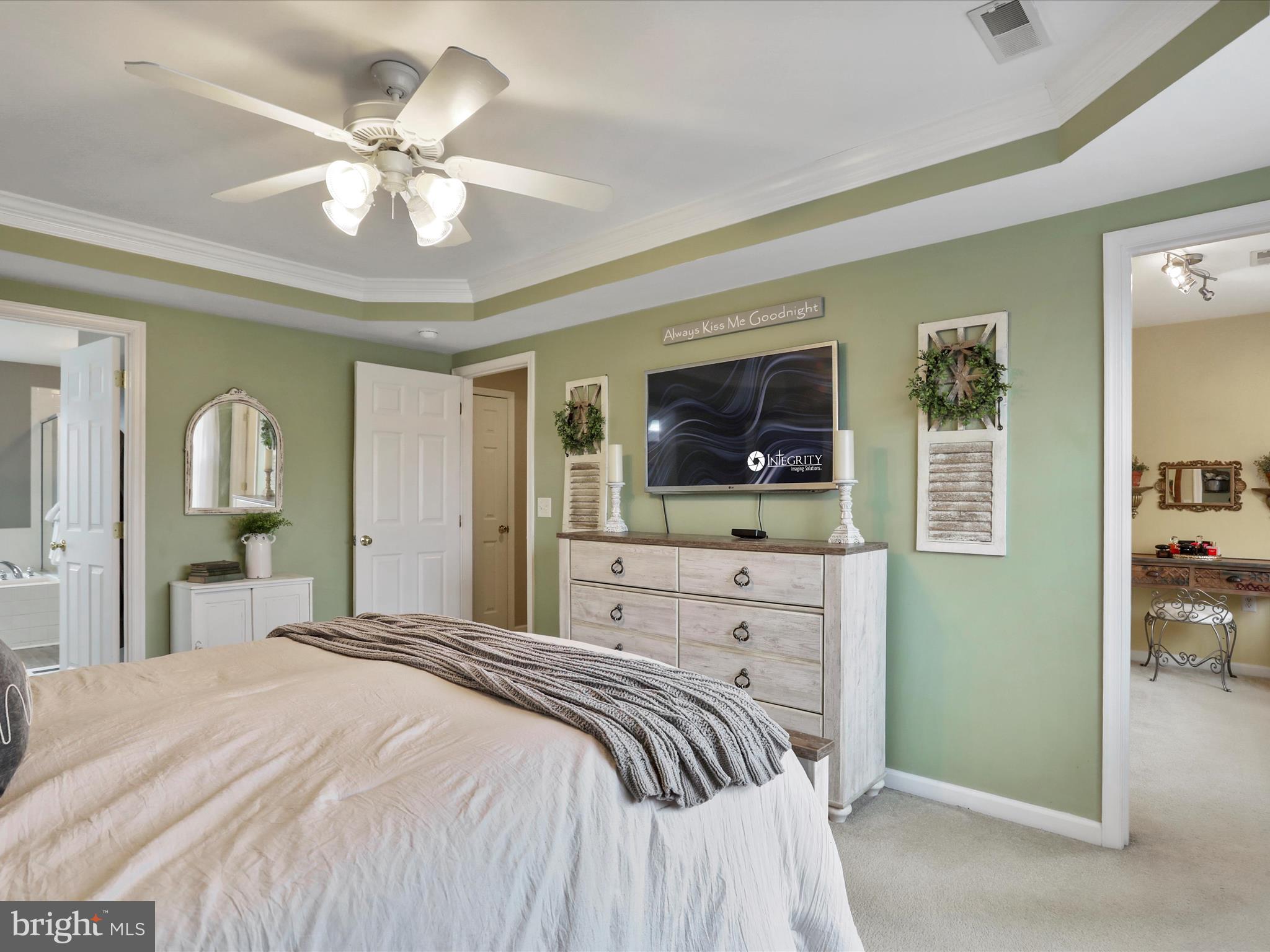 CRESTFIELD - Residential