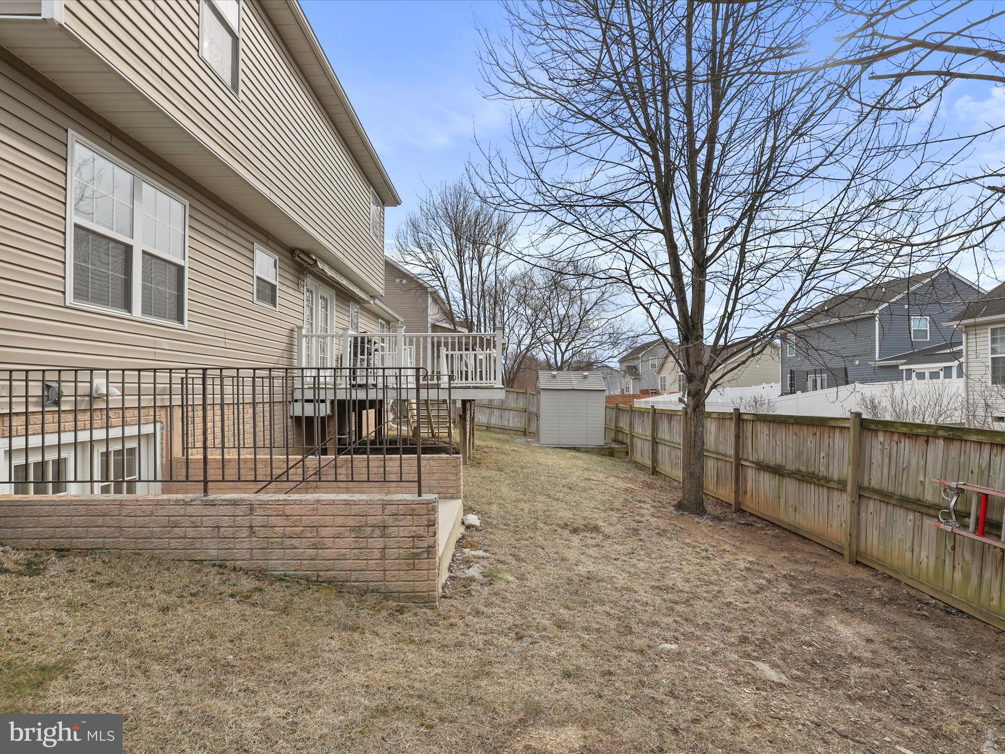 CRESTFIELD - Residential