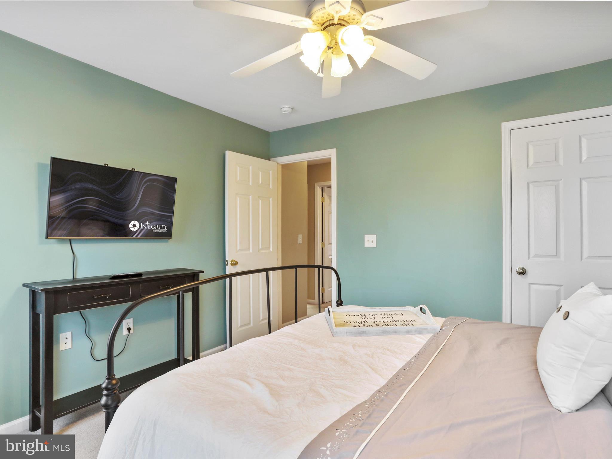 CRESTFIELD - Residential