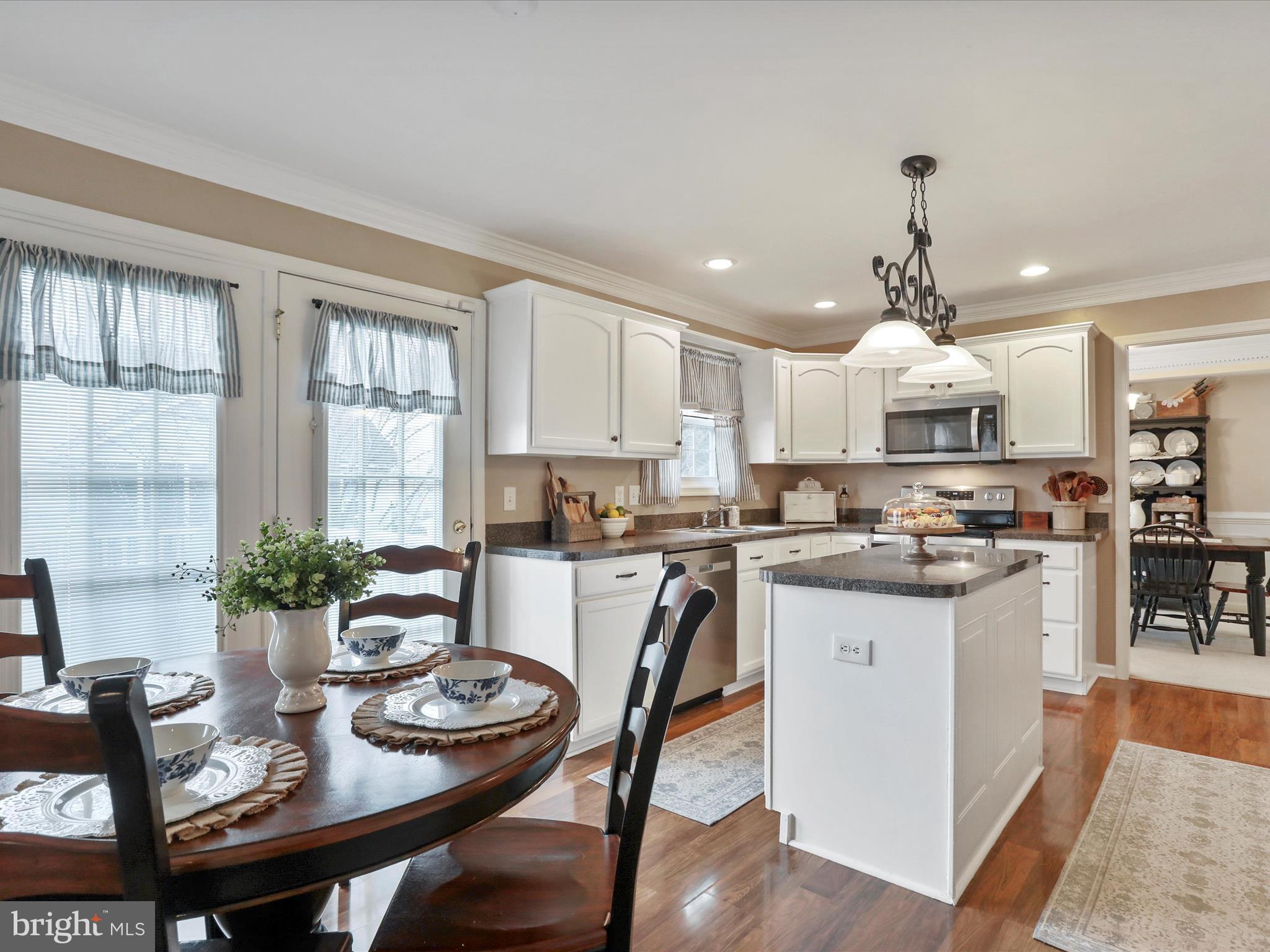 CRESTFIELD - Residential