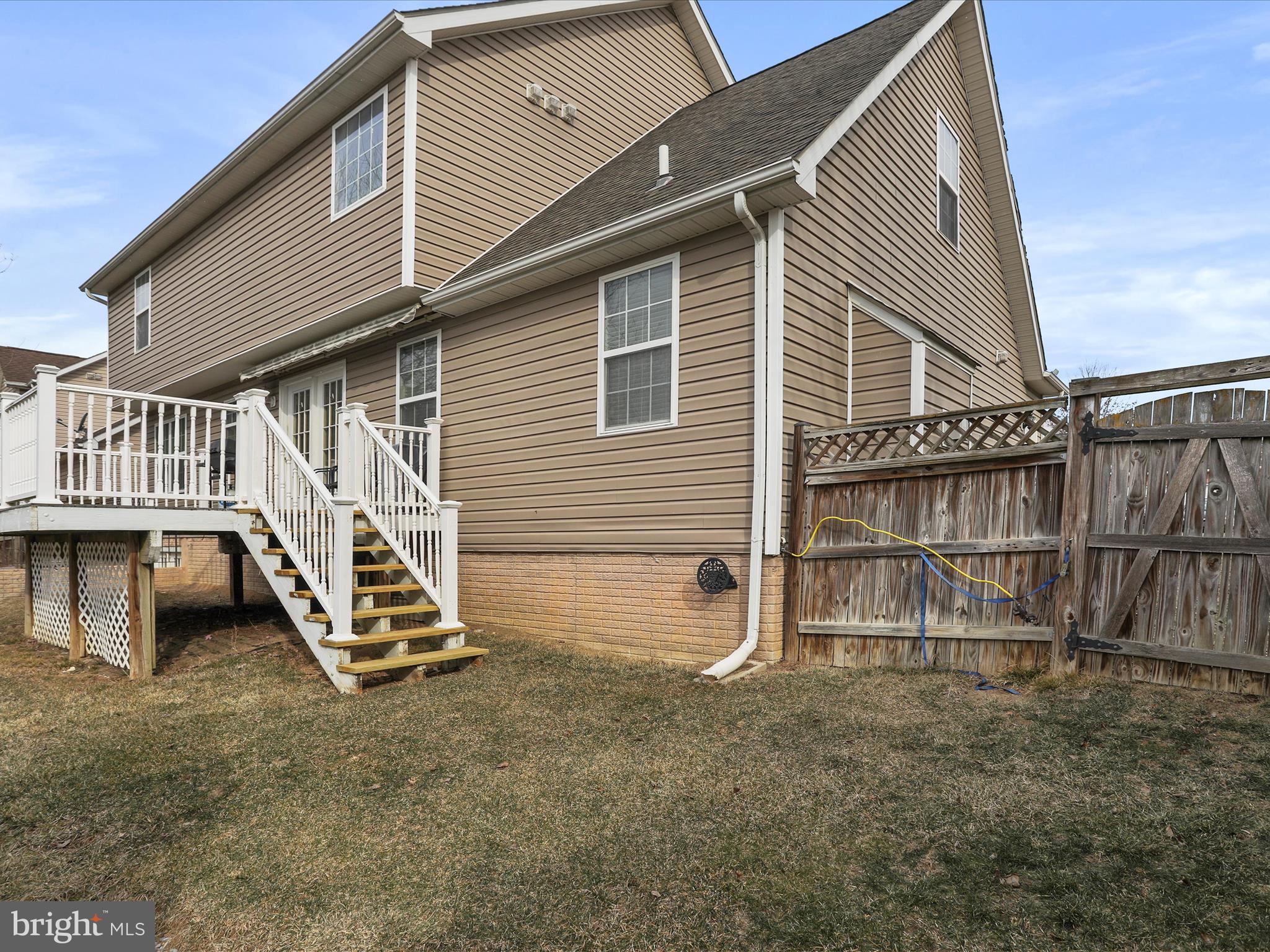 CRESTFIELD - Residential