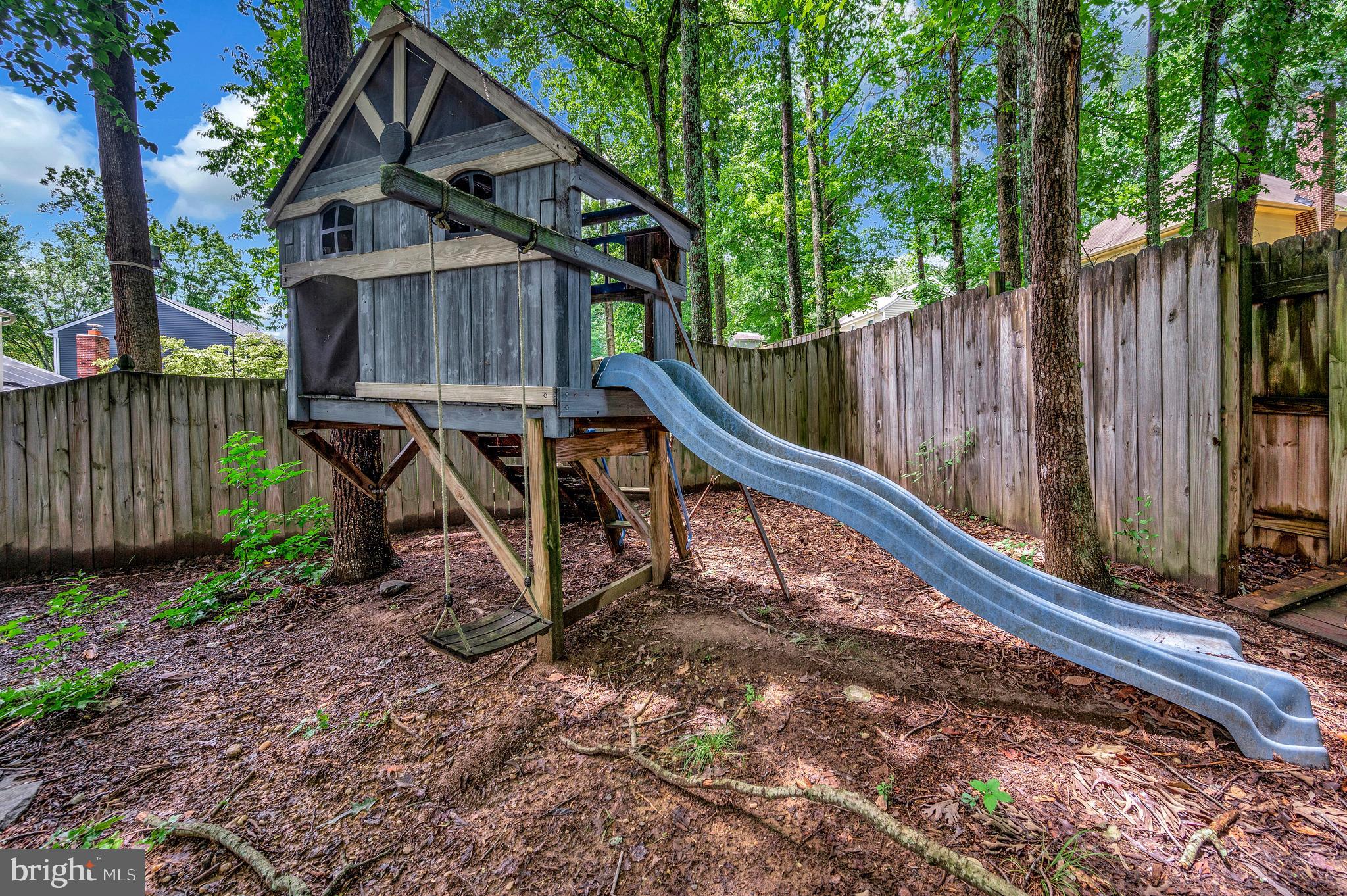 Picture for the property VAST2040294, 4 beds, 4 baths