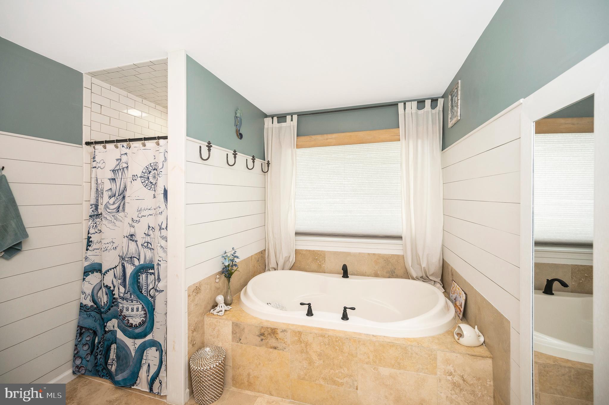 Picture for the property VAST2040294, 4 beds, 4 baths