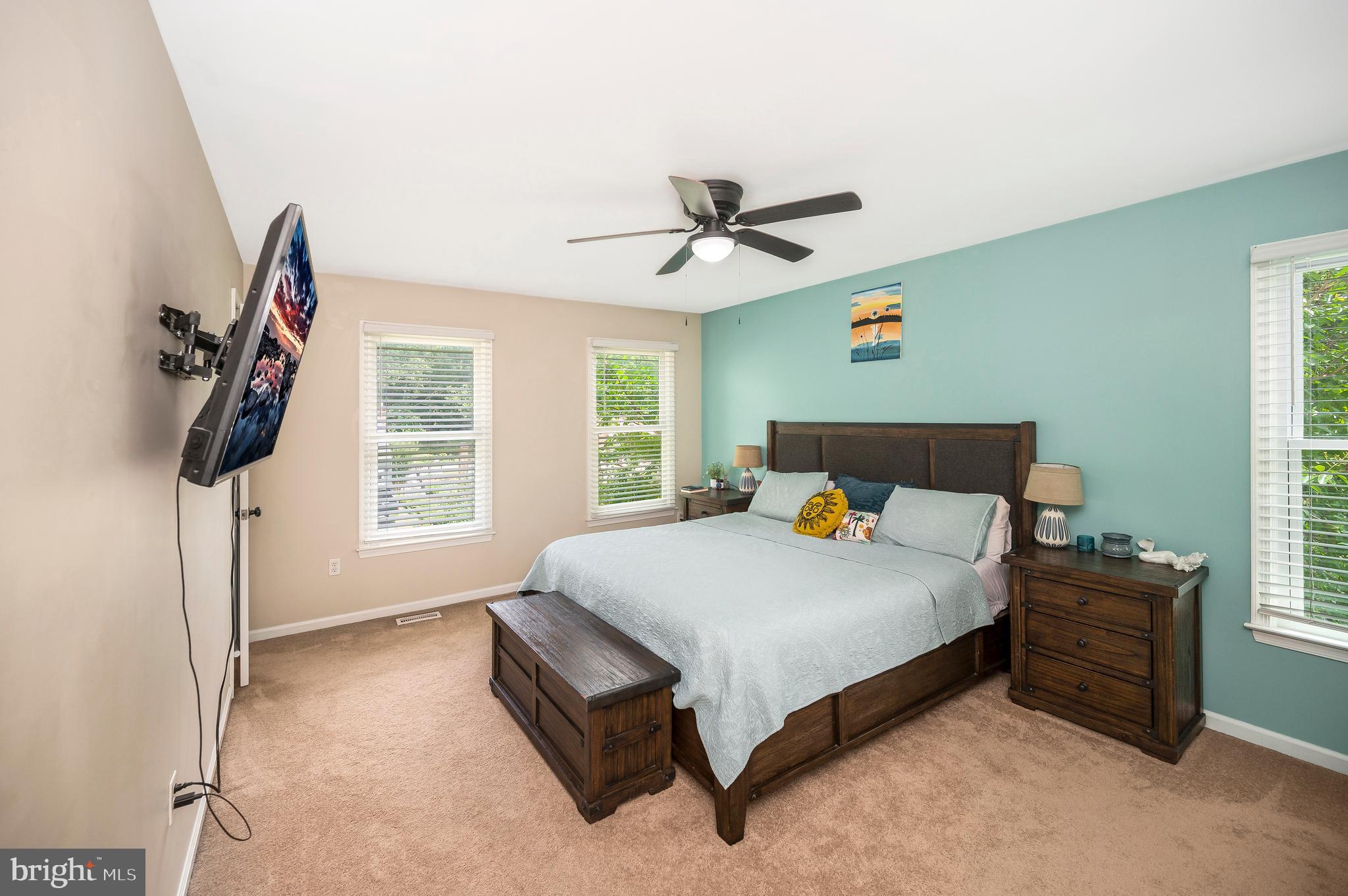 Picture for the property VAST2040294, 4 beds, 4 baths