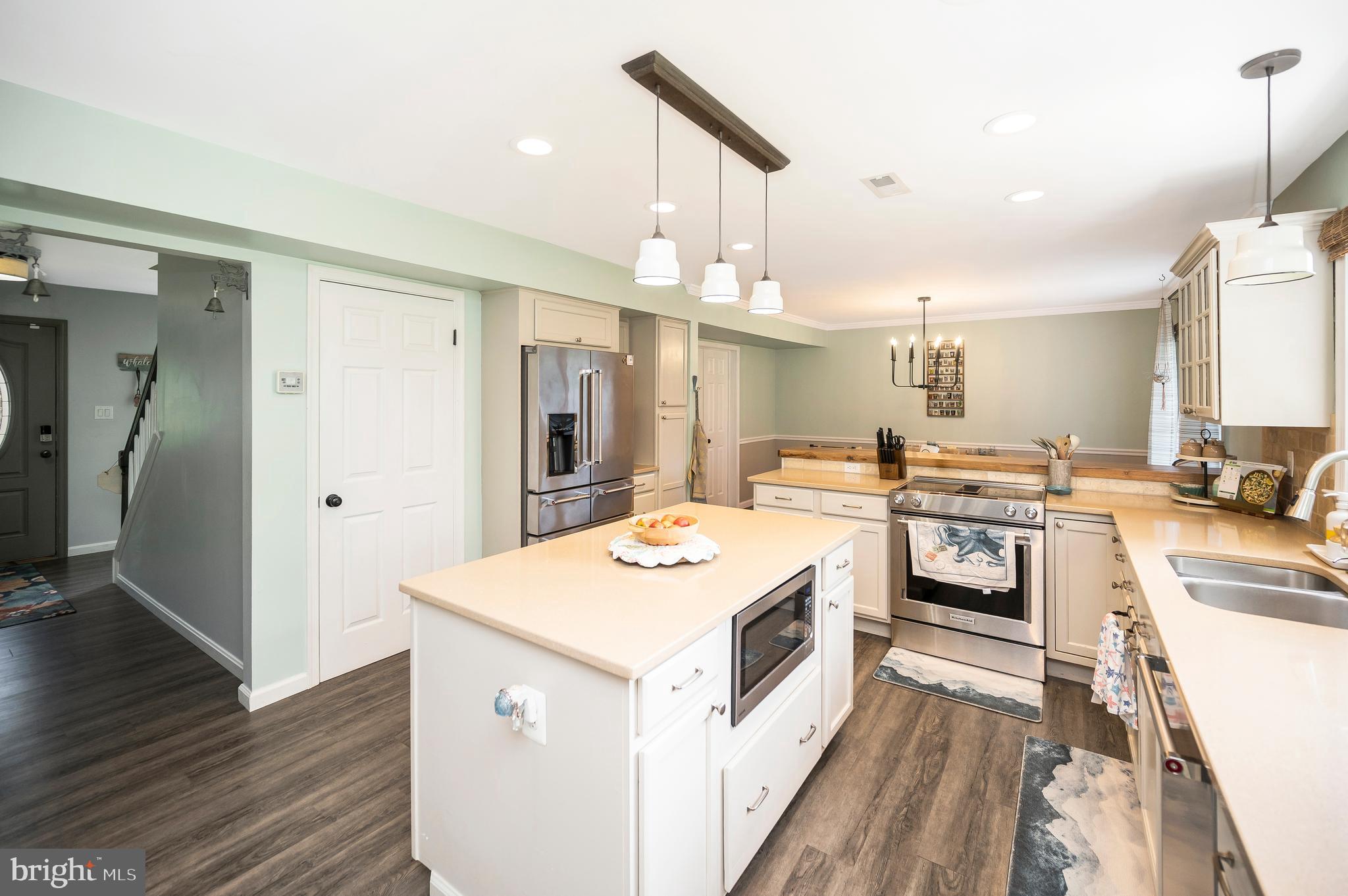 Picture for the property VAST2040294, 4 beds, 4 baths
