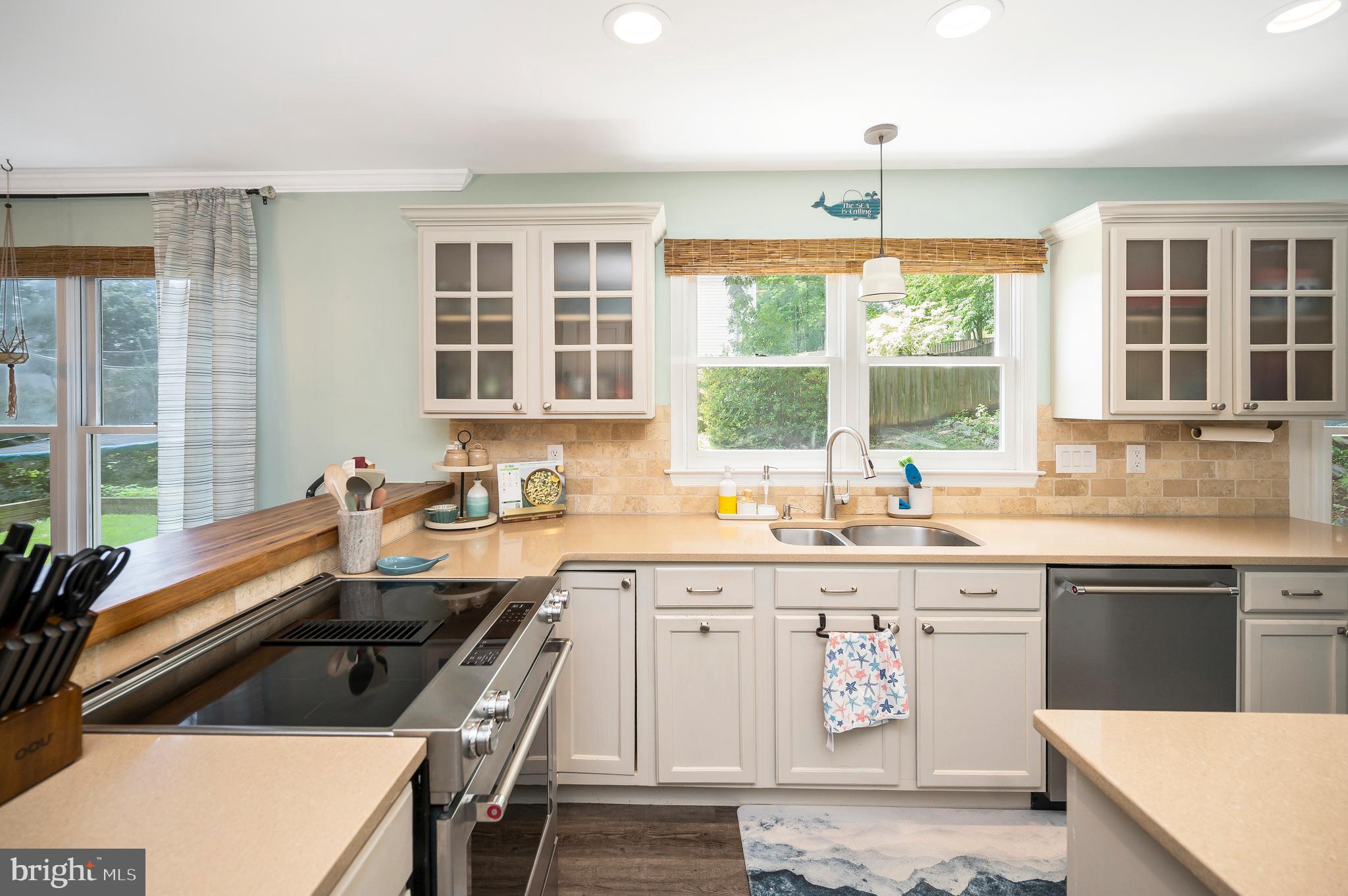 Picture for the property VAST2040294, 4 beds, 4 baths