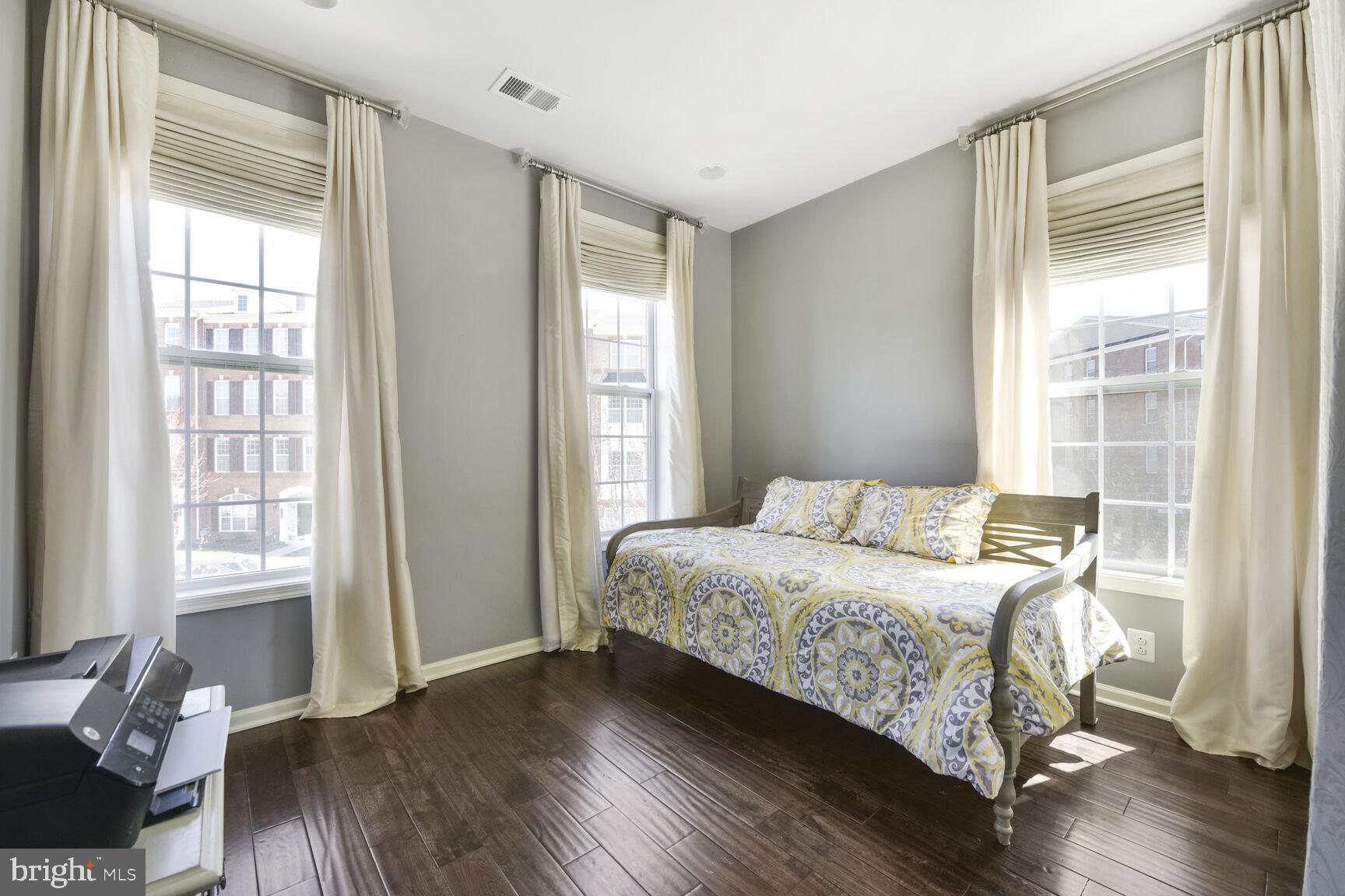 LOUDOUN - Residential