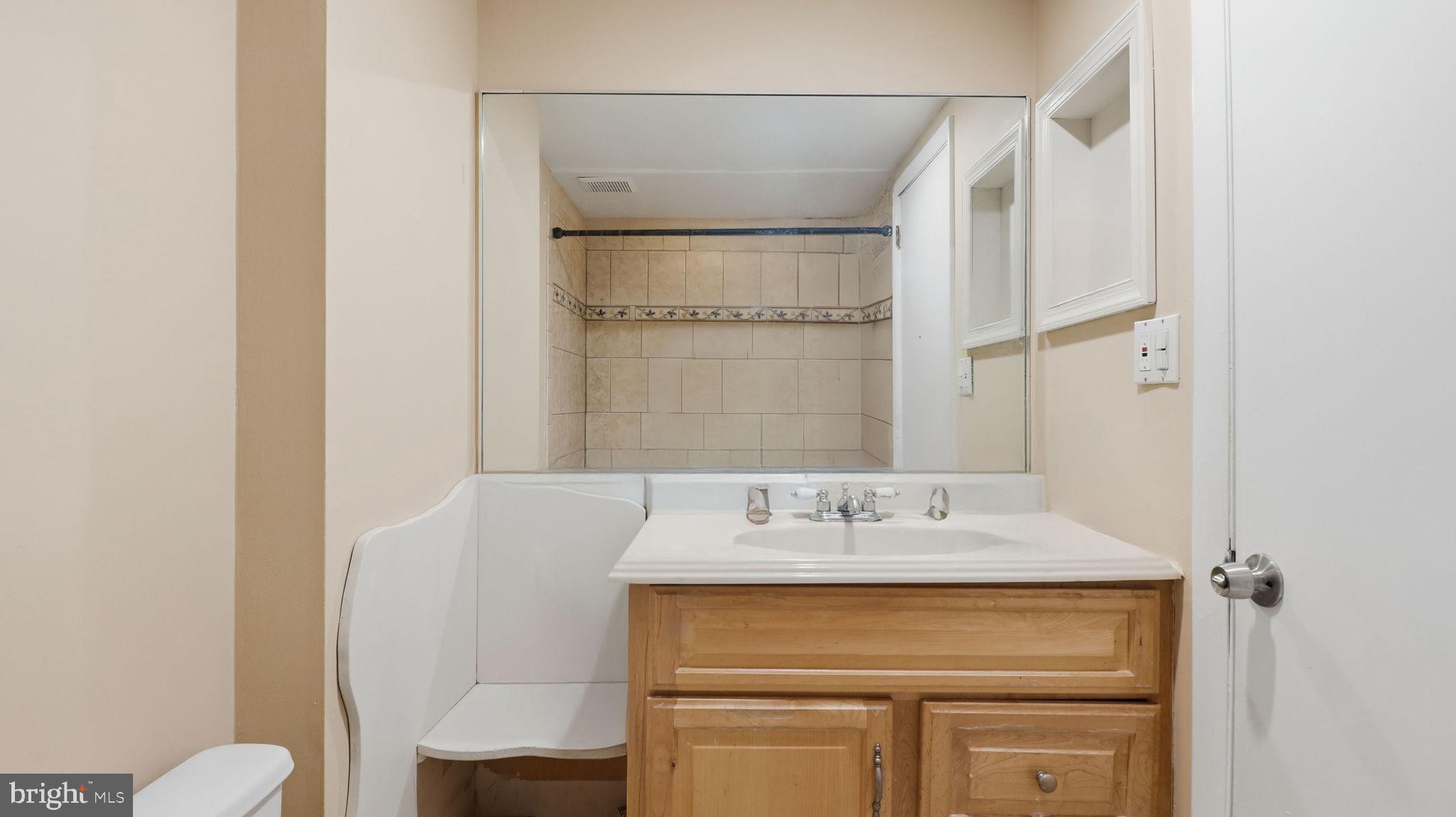 HERMITAGE WOODS - Residential