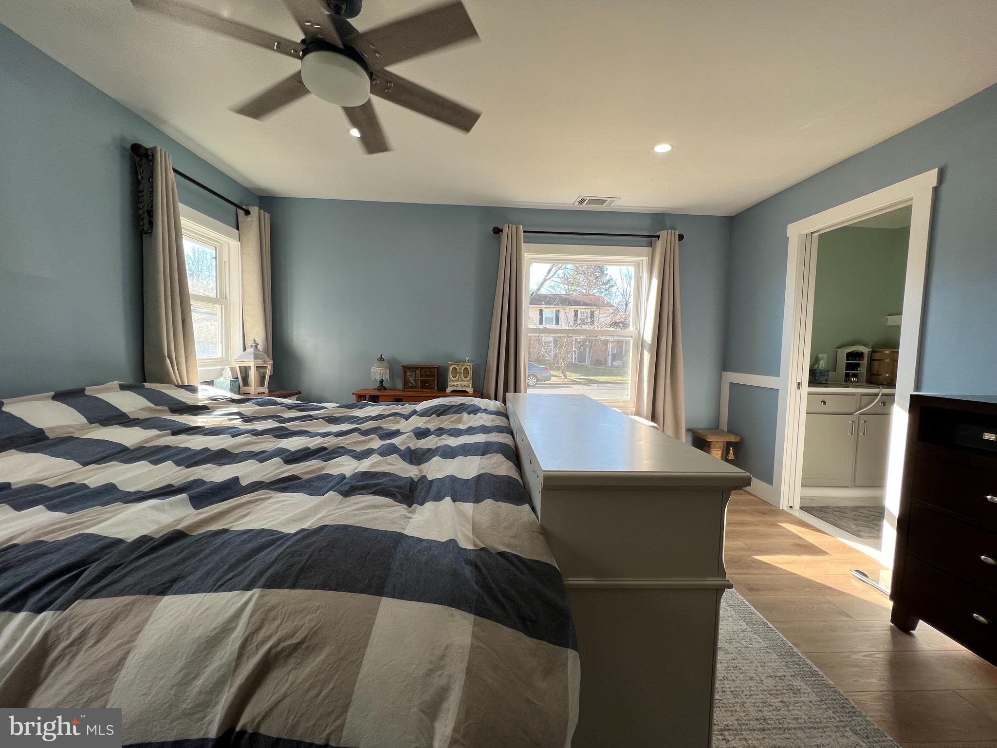 FOUR SEASONS ESTATES - Residential Lease