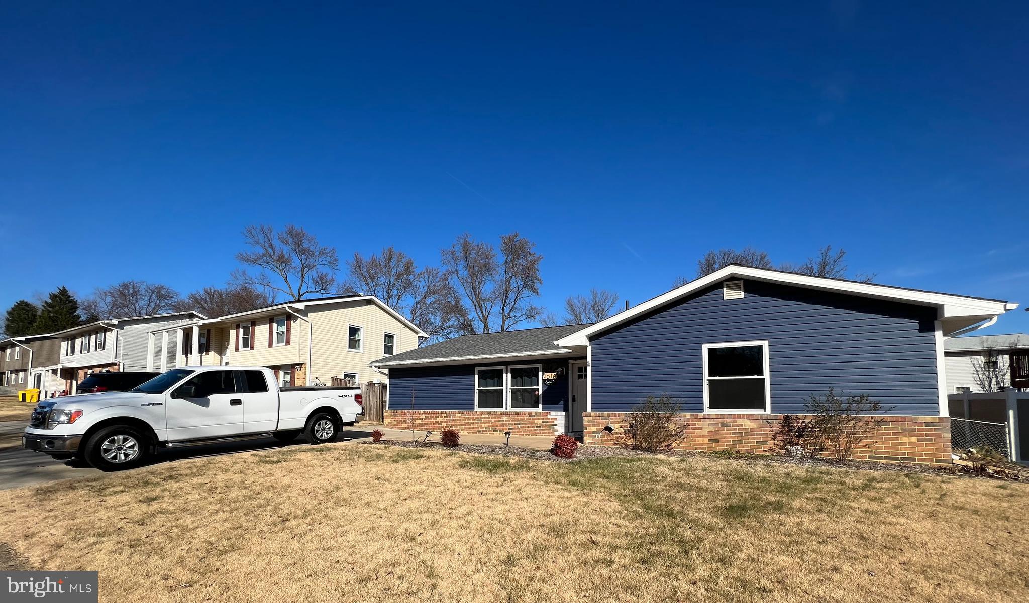 FOUR SEASONS ESTATES - Residential Lease