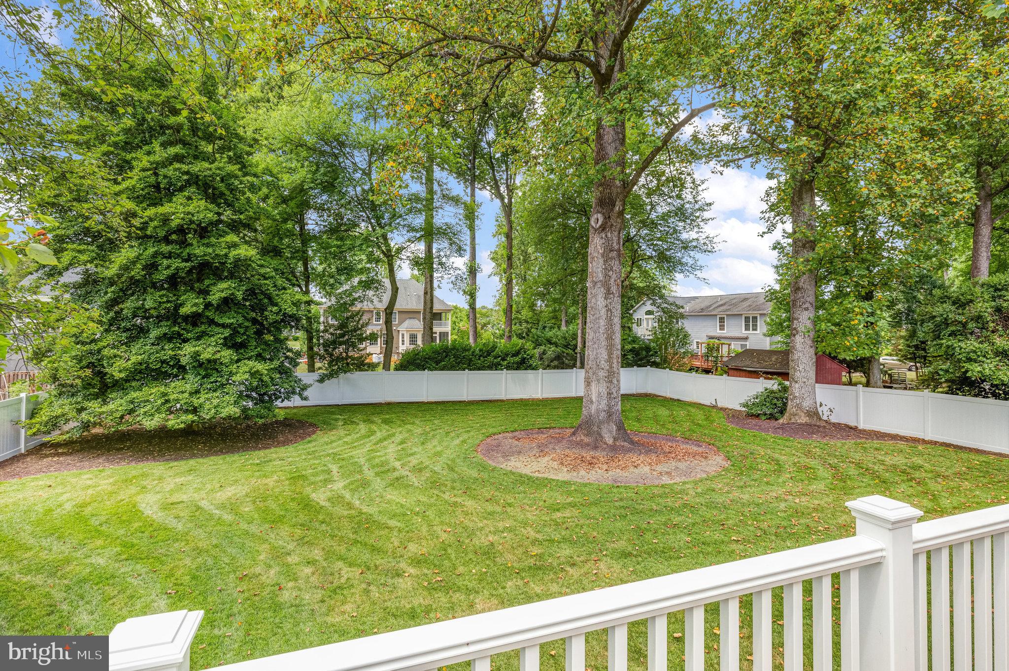 MURMURING PINES - Residential