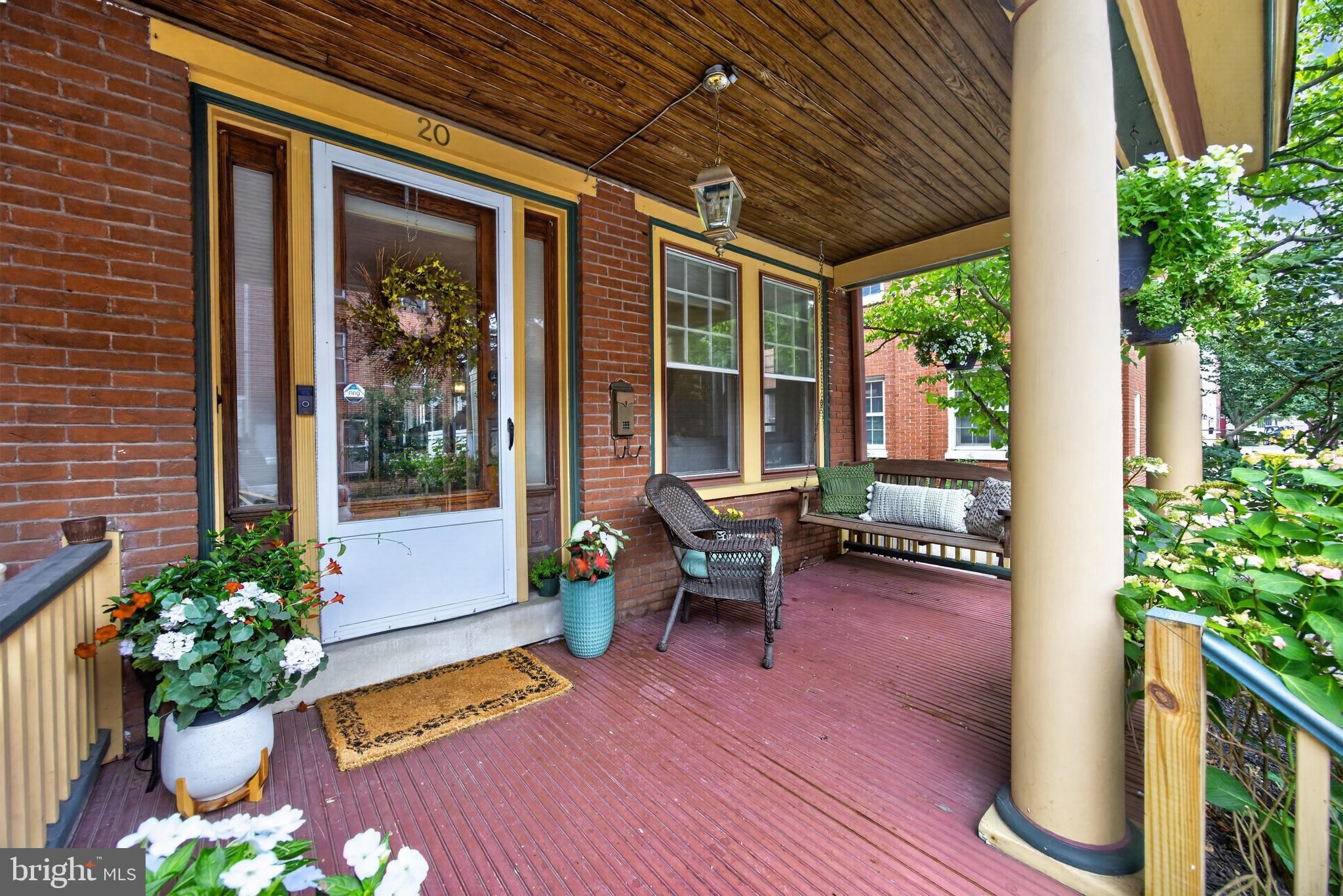 20 W BARNARD STREET
