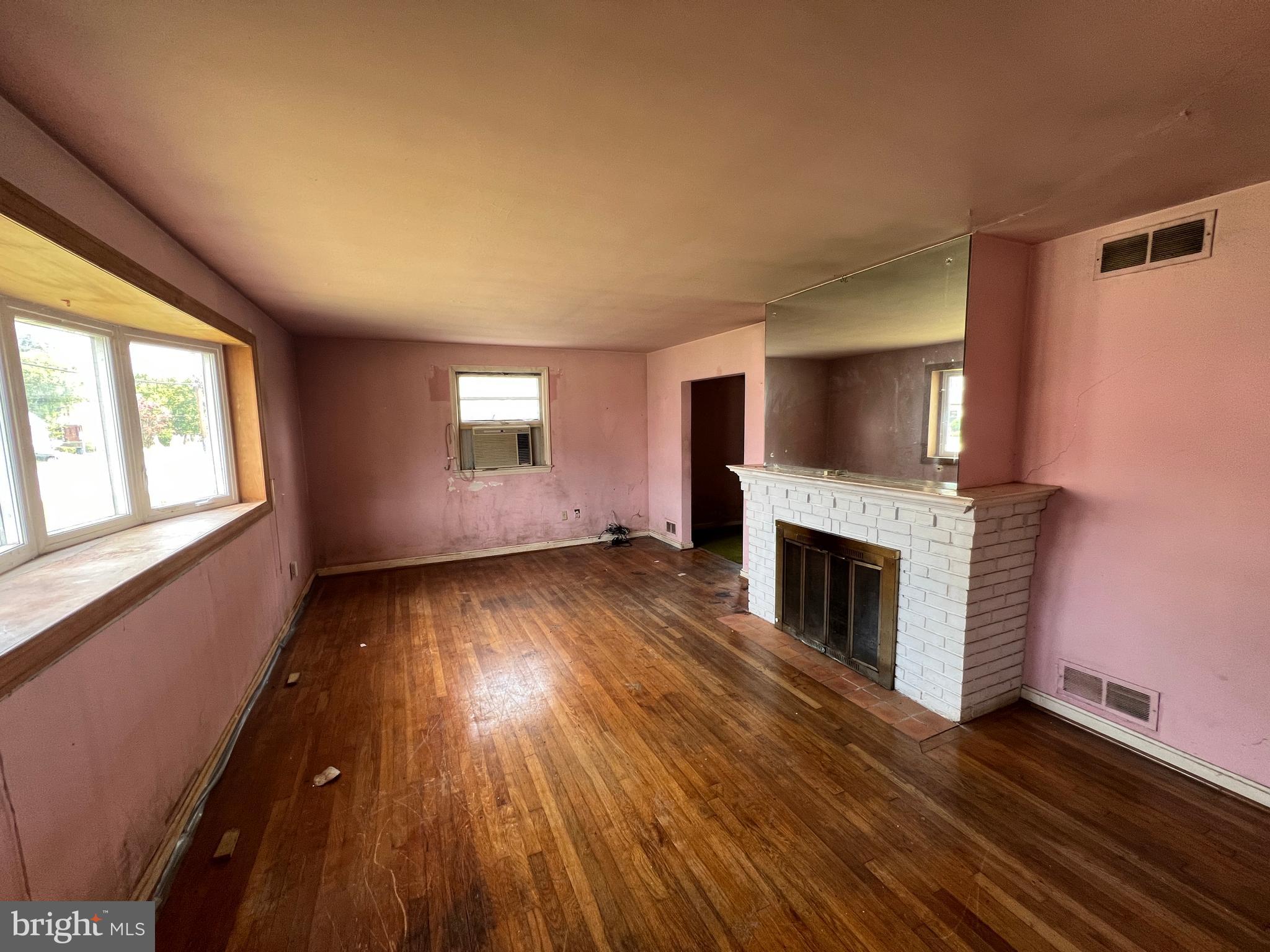 COLEBROOKE - Residential