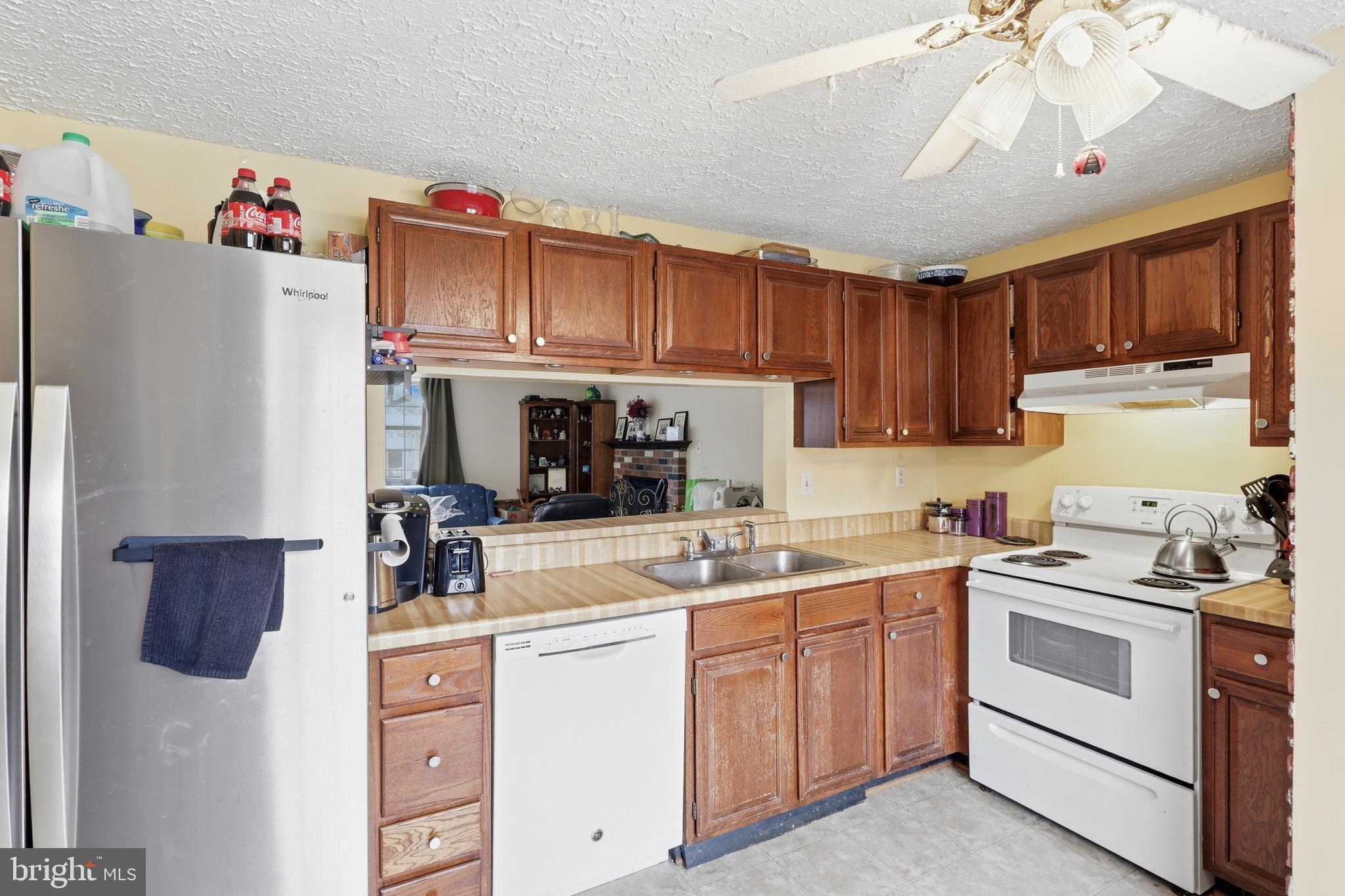 GLADE TOWN - Residential