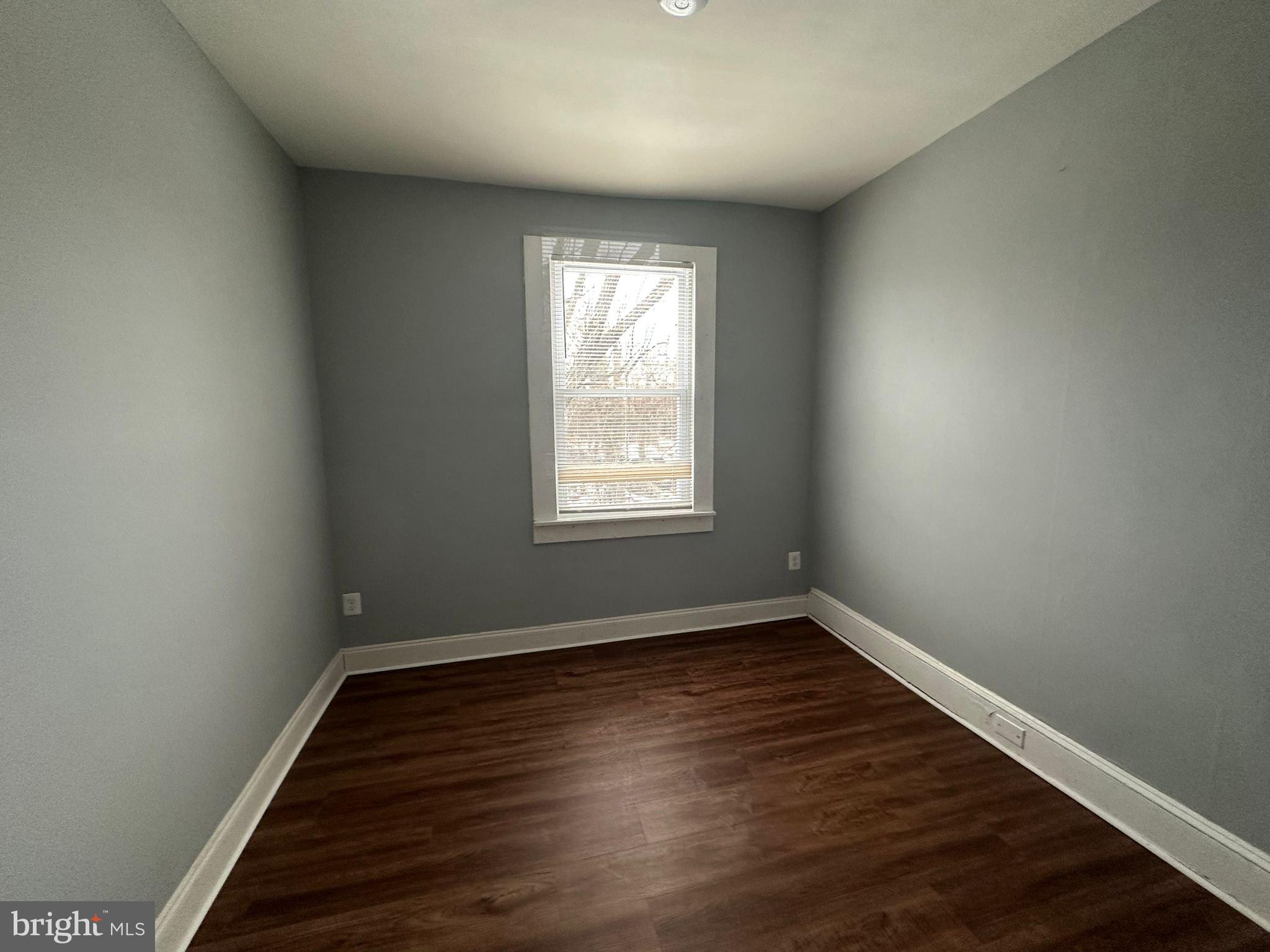 PARK CIRCLE - Residential