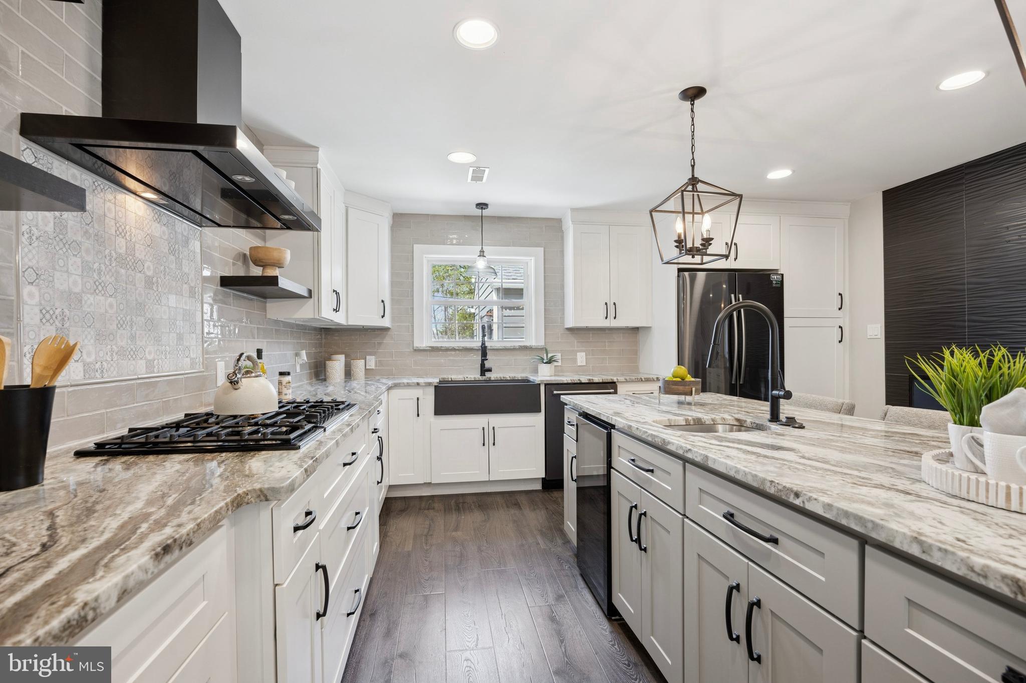 BEATTY HILLS - Residential