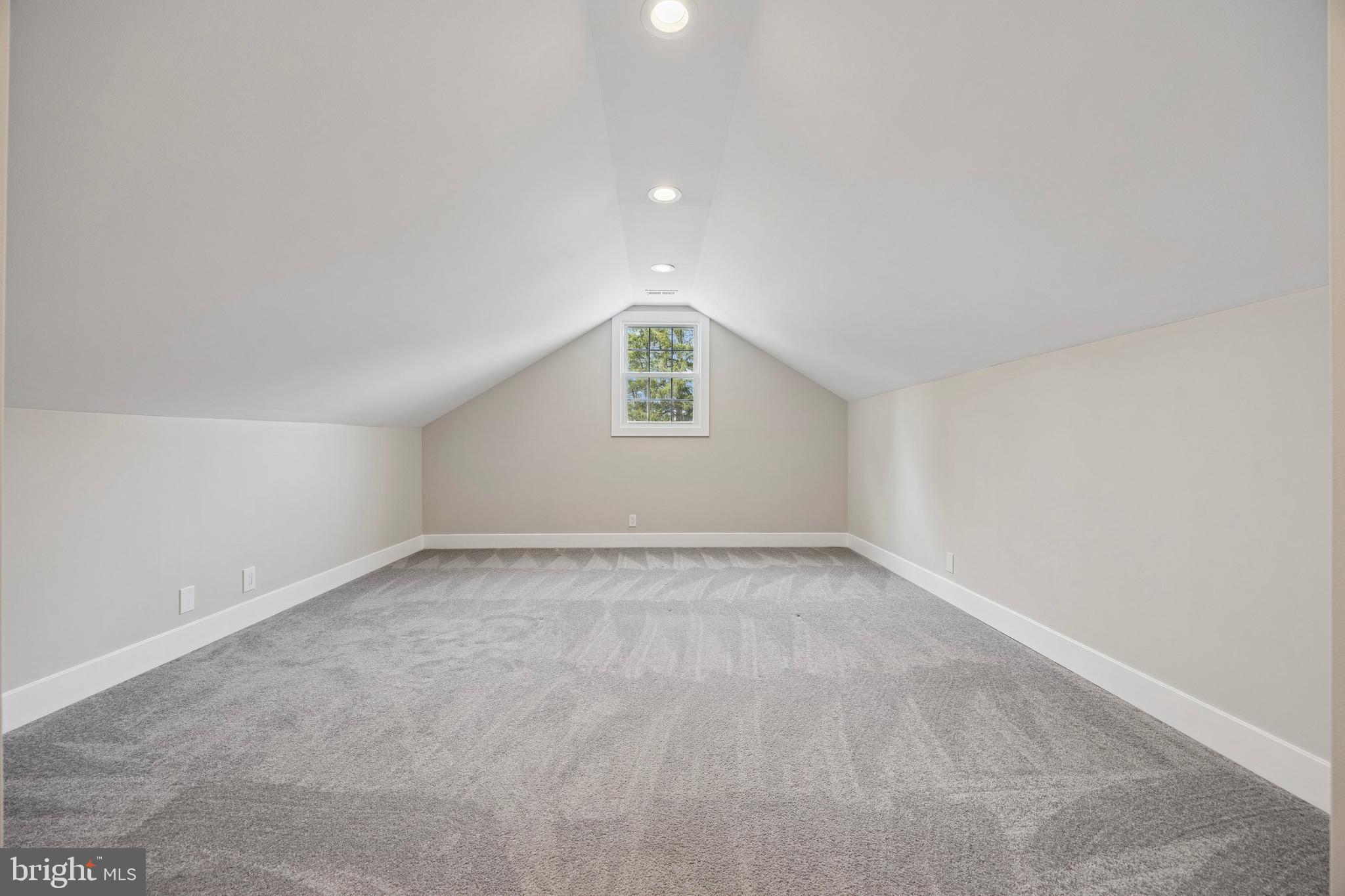 BEATTY HILLS - Residential