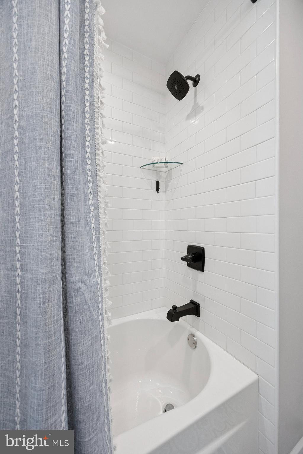 BEATTY HILLS - Residential