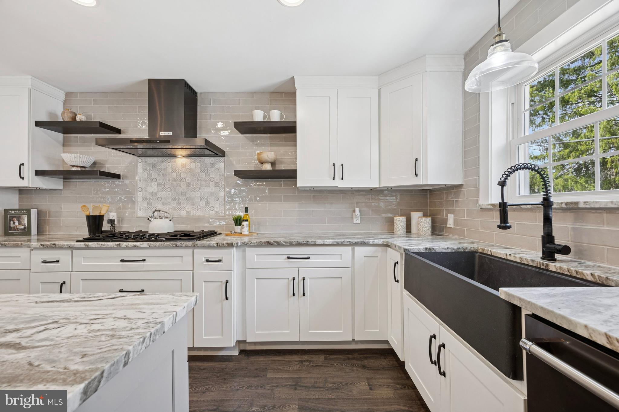 BEATTY HILLS - Residential