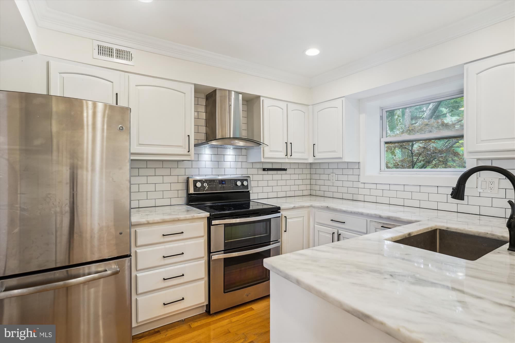 GREENTREE VILLAGE - Residential Lease