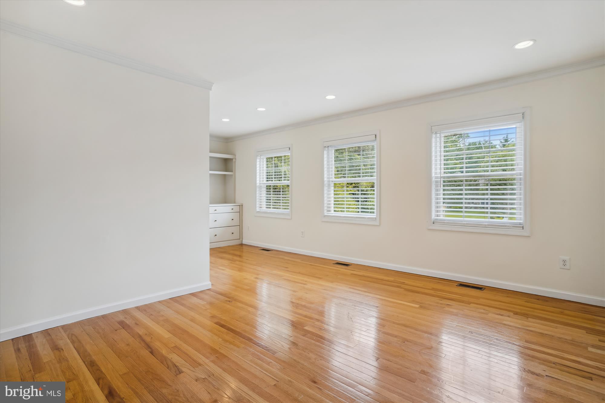 GREENTREE VILLAGE - Residential Lease