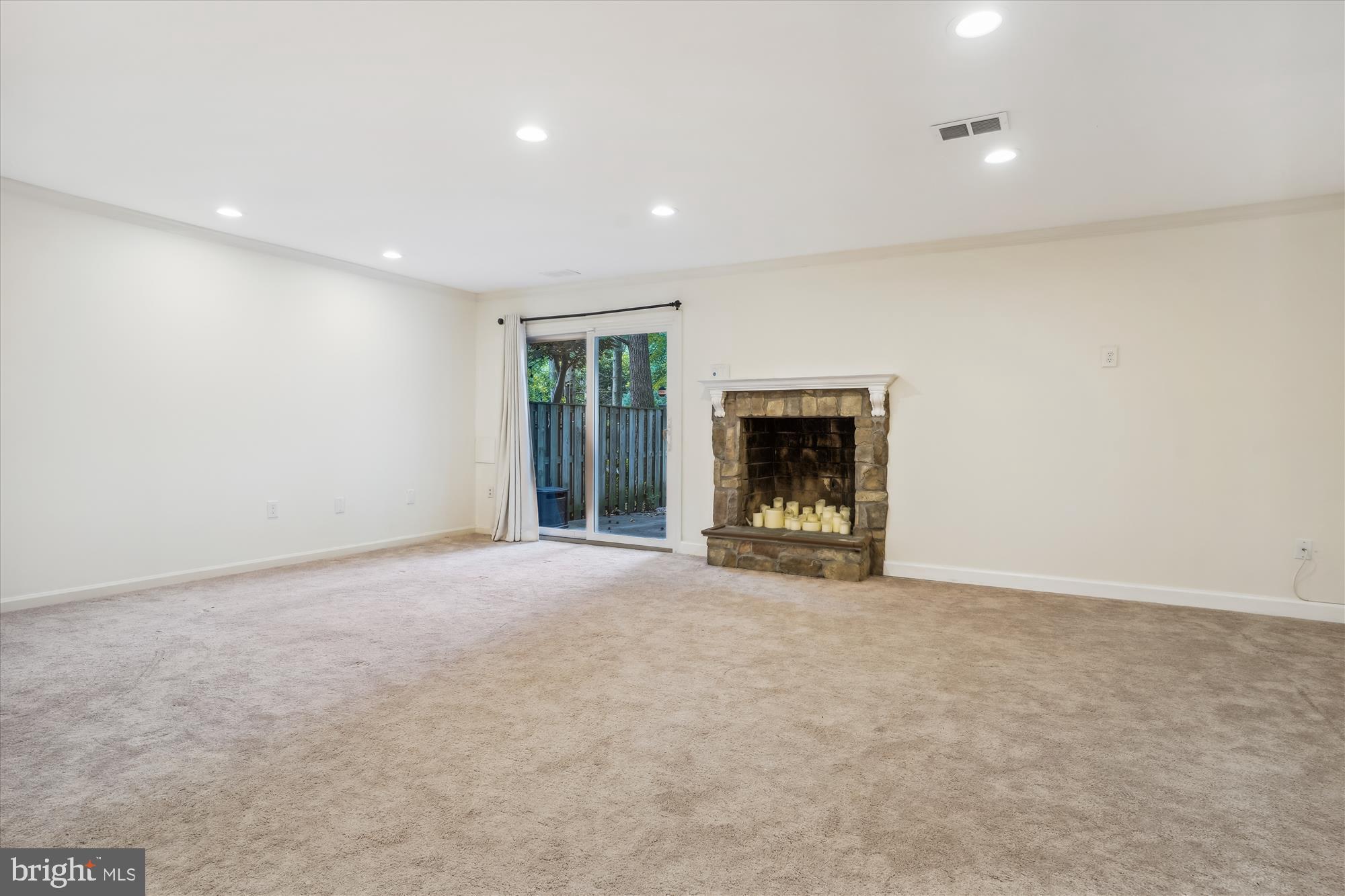 GREENTREE VILLAGE - Residential Lease