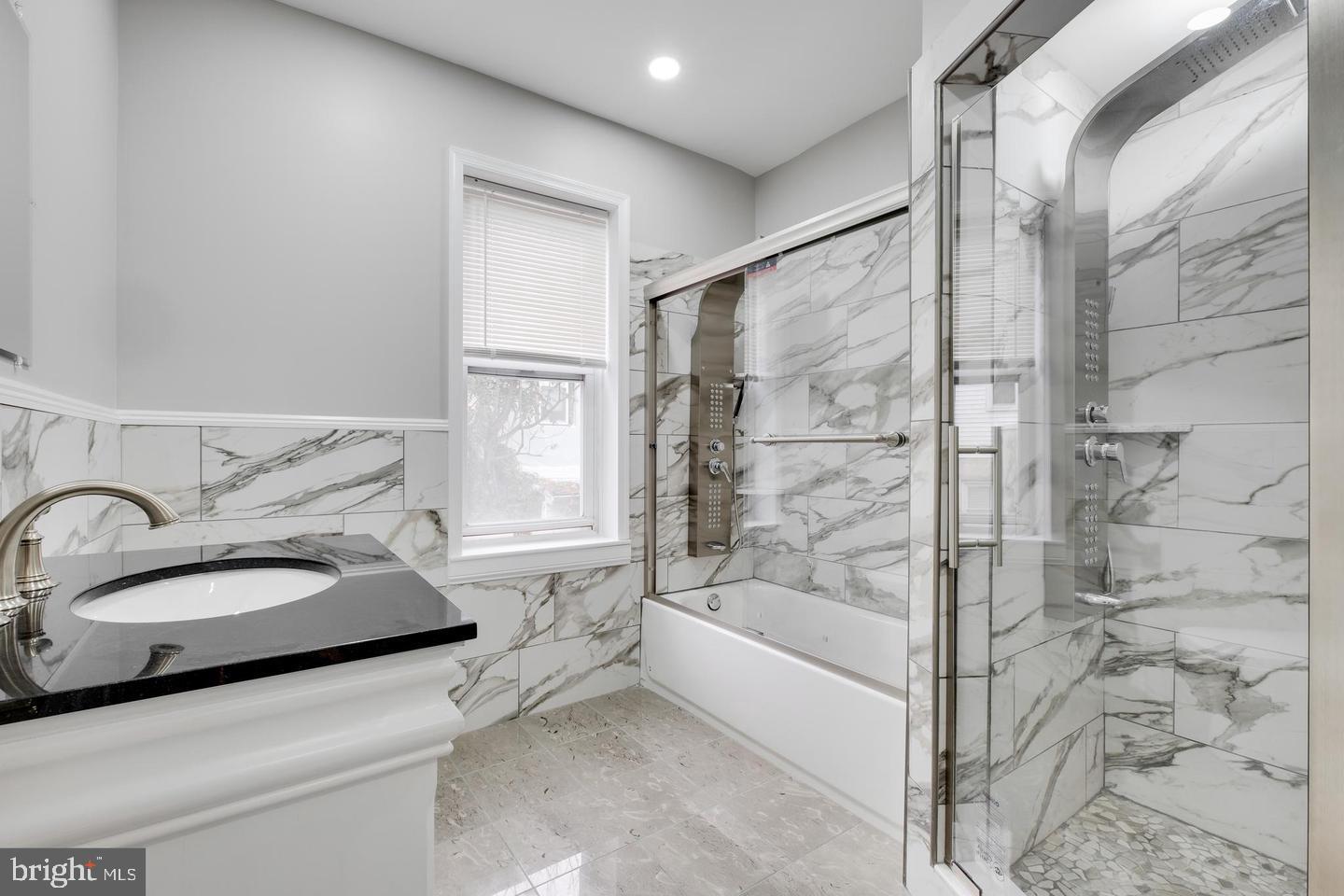 OLDE KENSINGTON - Residential Lease