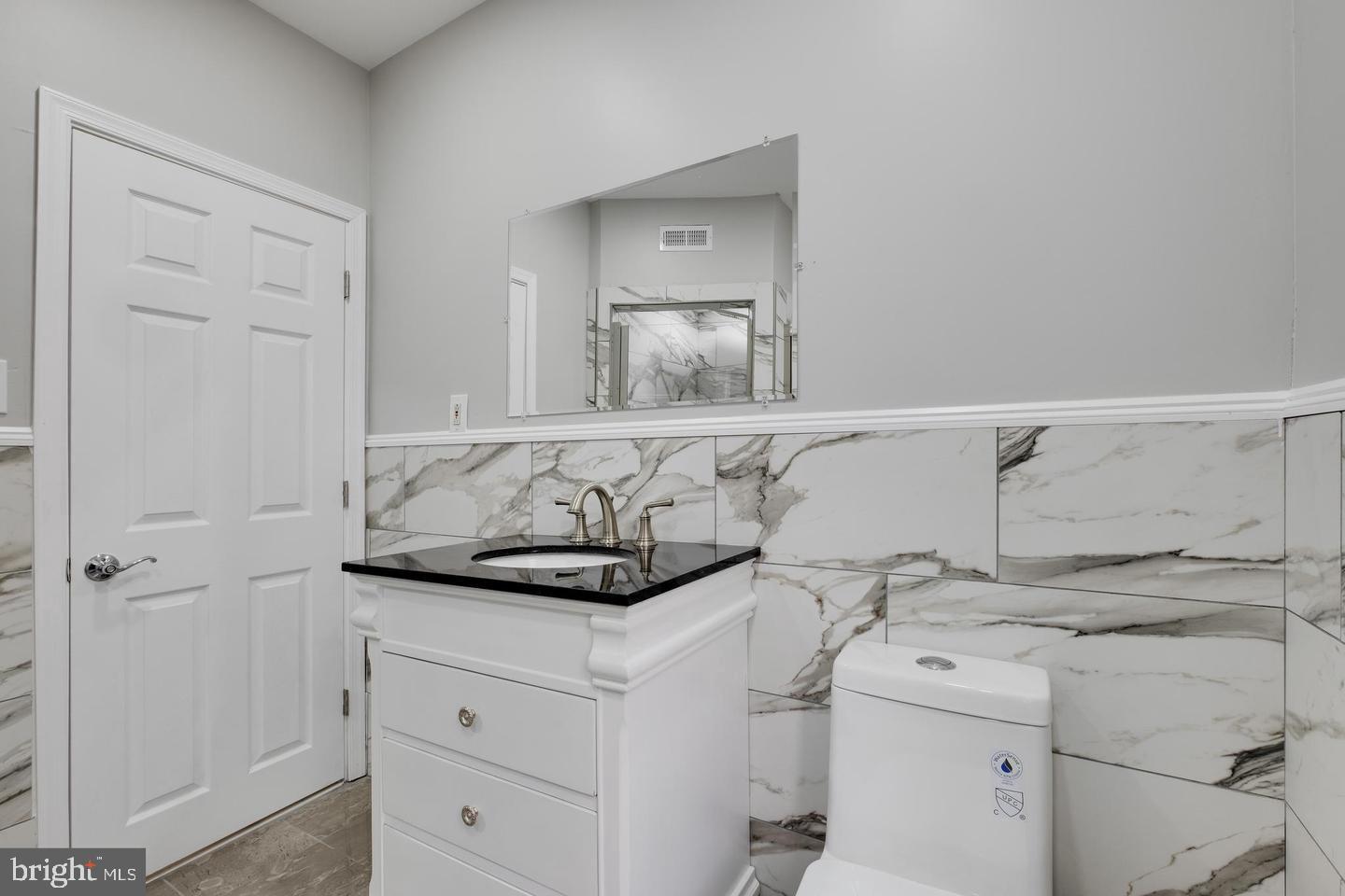 OLDE KENSINGTON - Residential Lease