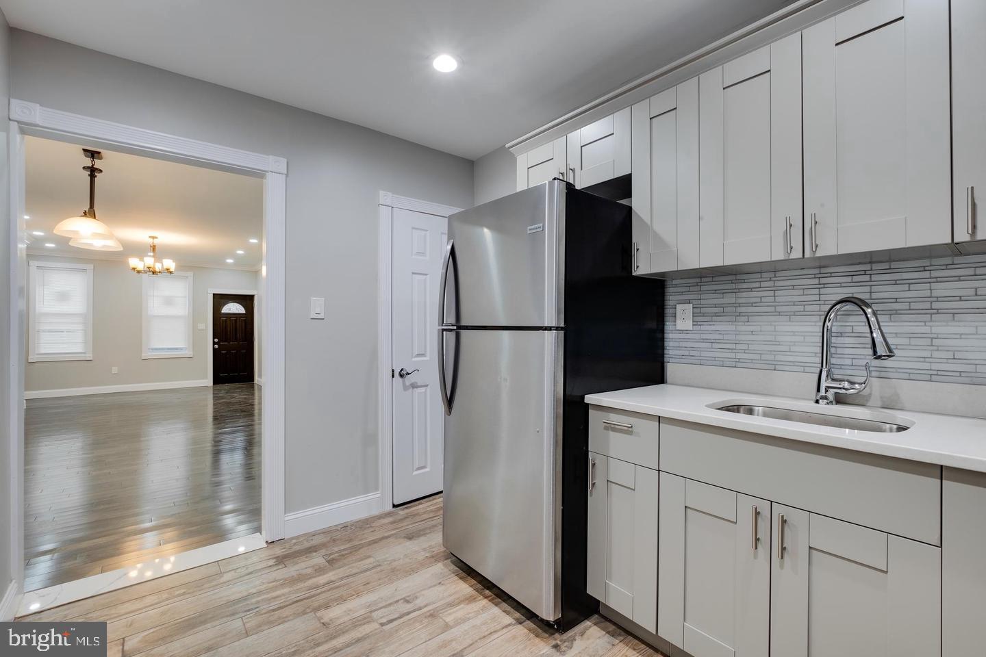 OLDE KENSINGTON - Residential Lease