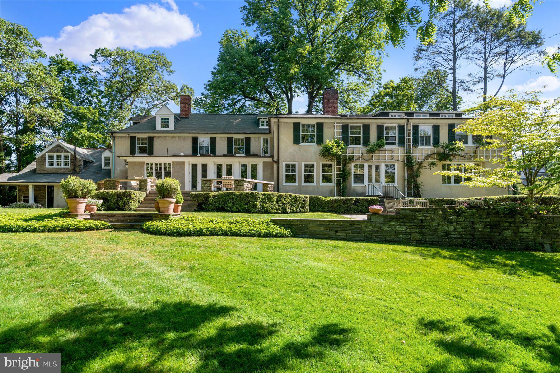 CHESTNUT HILL - Residential