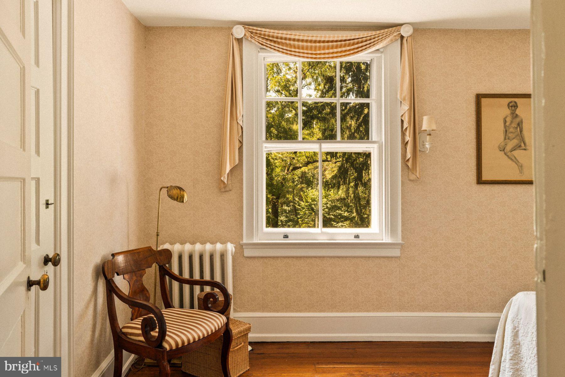 CHESTNUT HILL - Residential