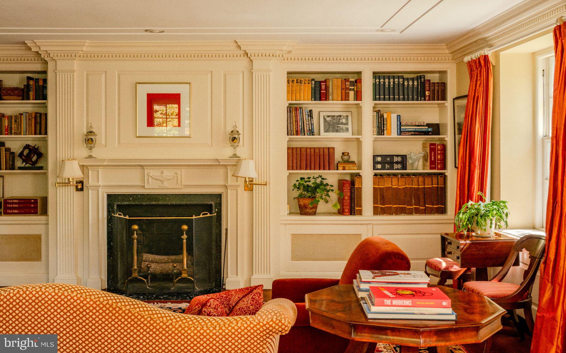 CHESTNUT HILL - Residential