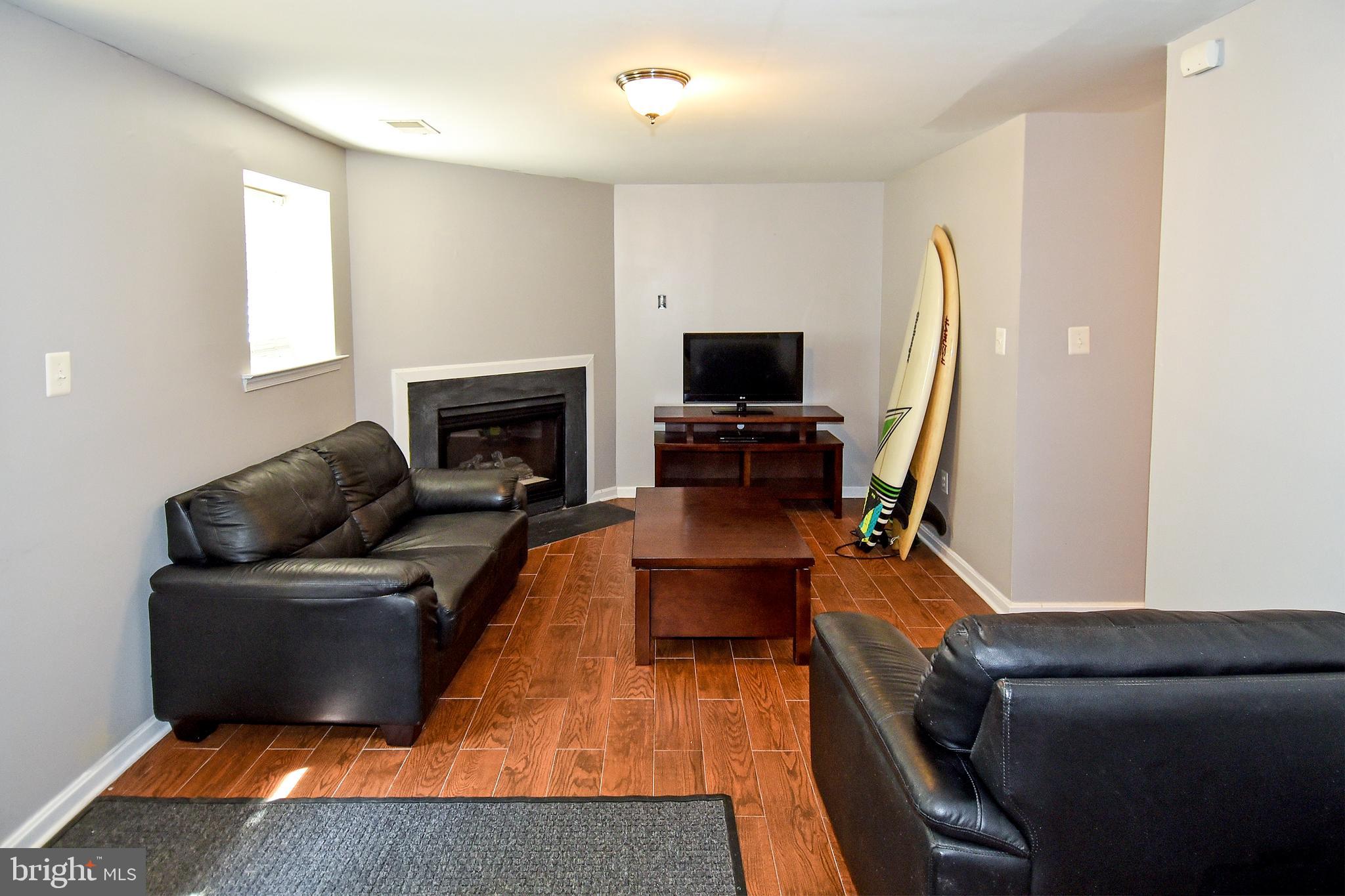 PRINCE WILLIAM COMMONS - Residential Lease