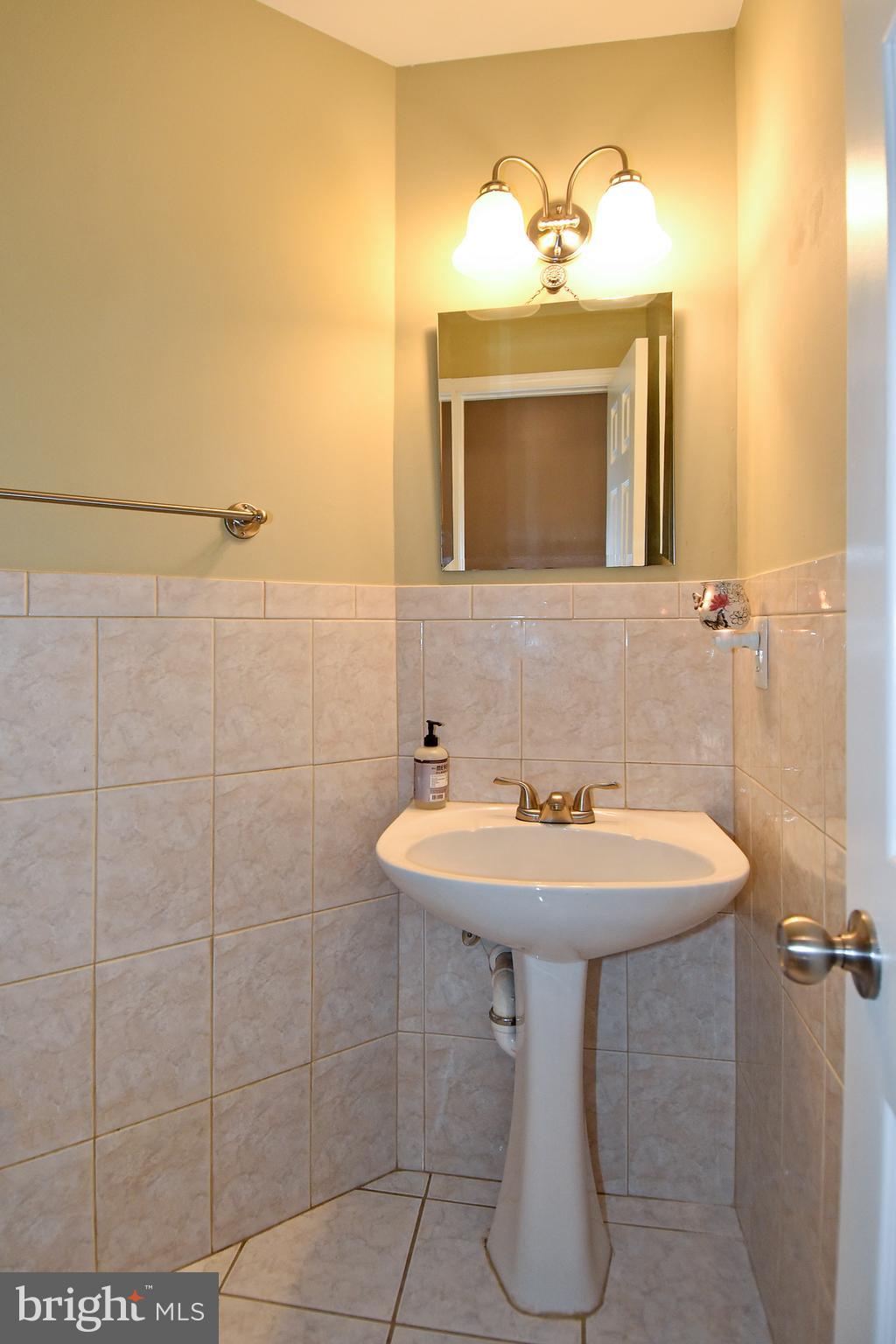 PRINCE WILLIAM COMMONS - Residential Lease