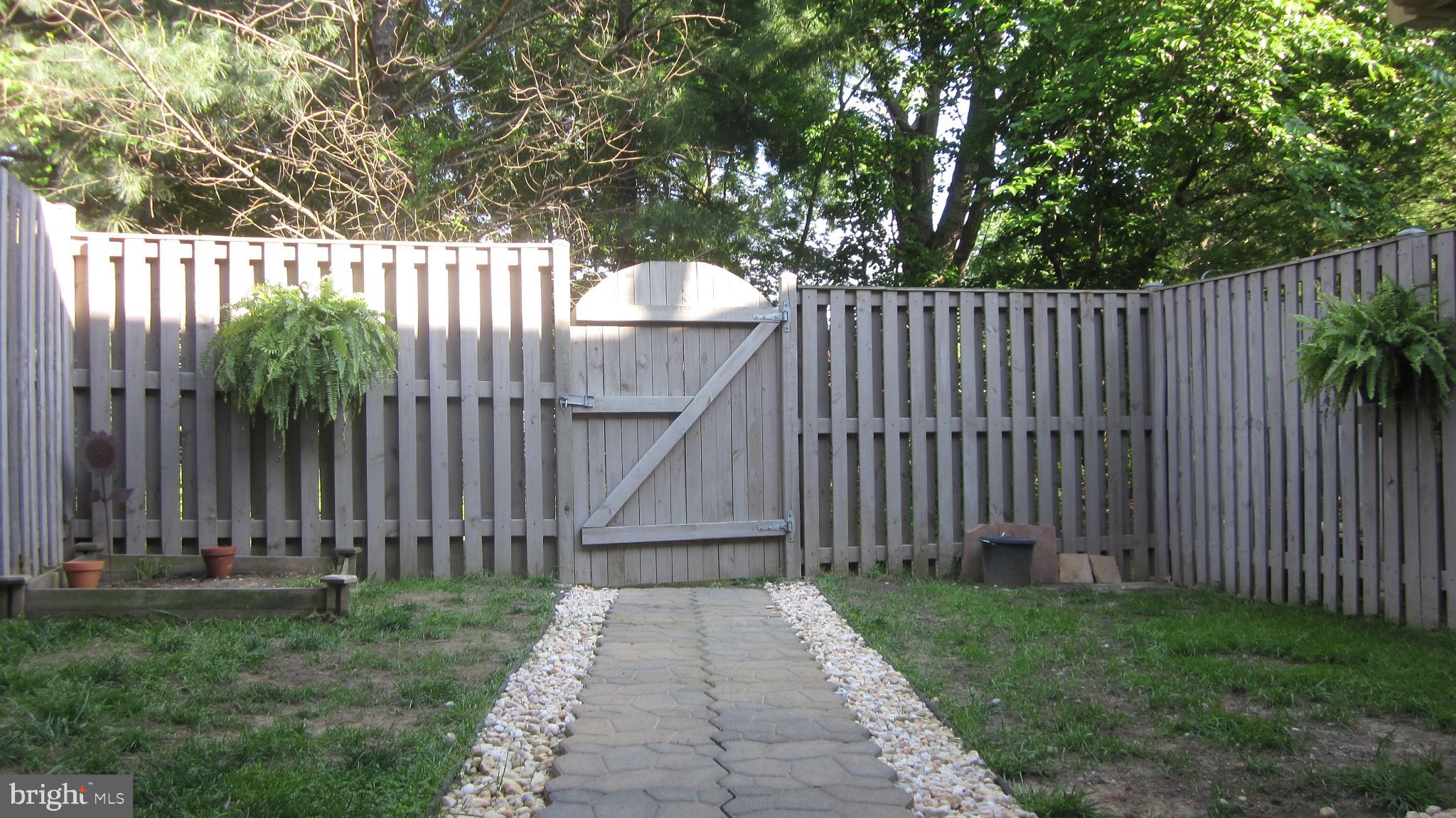 PRINCE WILLIAM COMMONS - Residential Lease